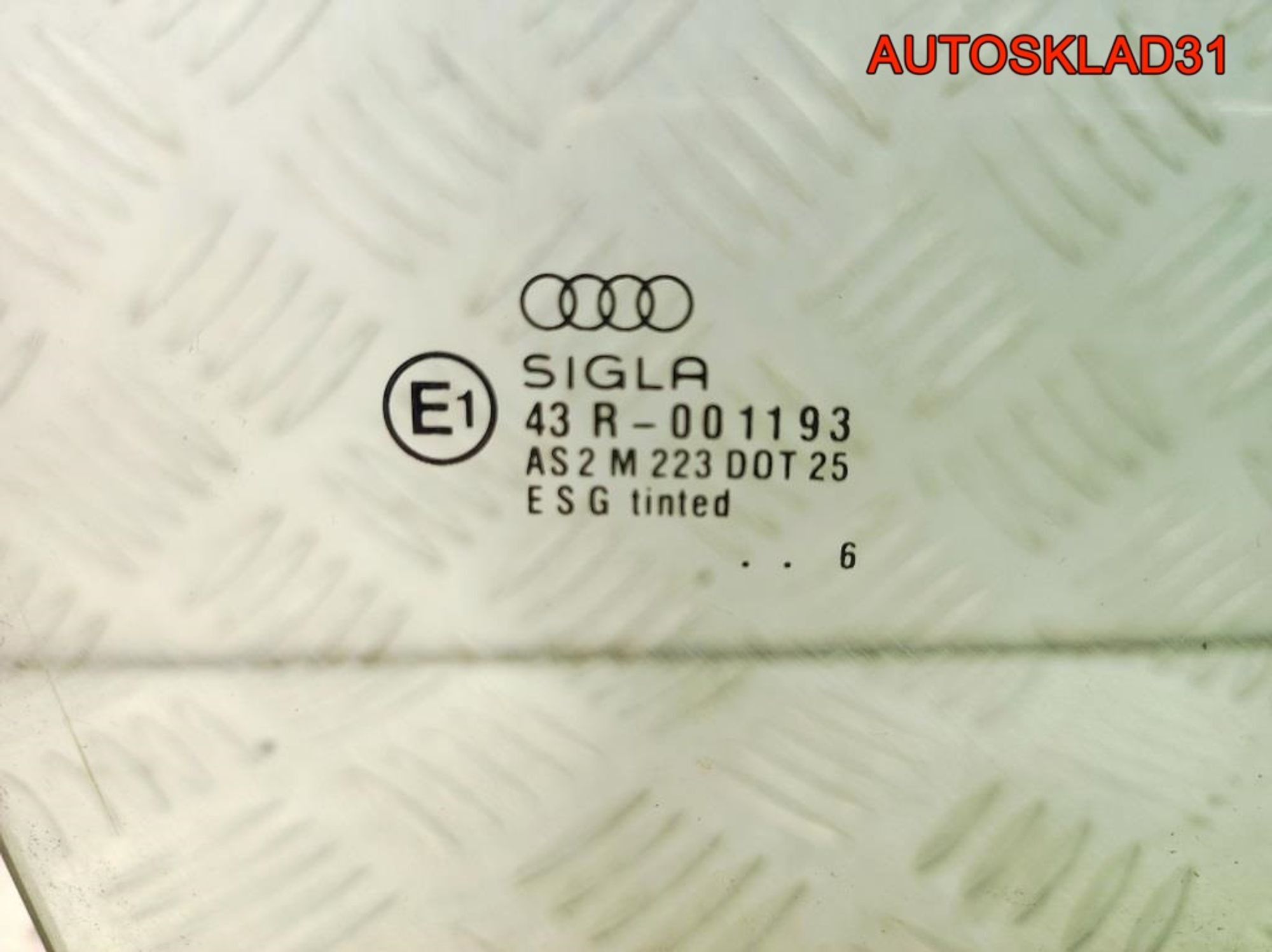 Стекло двери передней правой Audi A4 B5 8D0845202, 1300 рублей, Дубовое