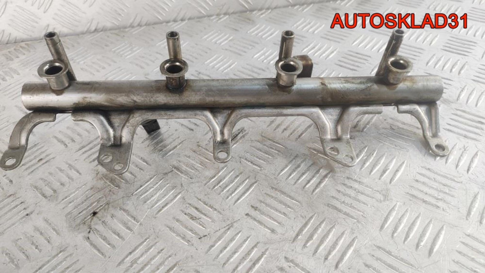 Рейка топливная VW Passat B6 1,8 BZB 06J133317G, 1000 рублей, Дубовое