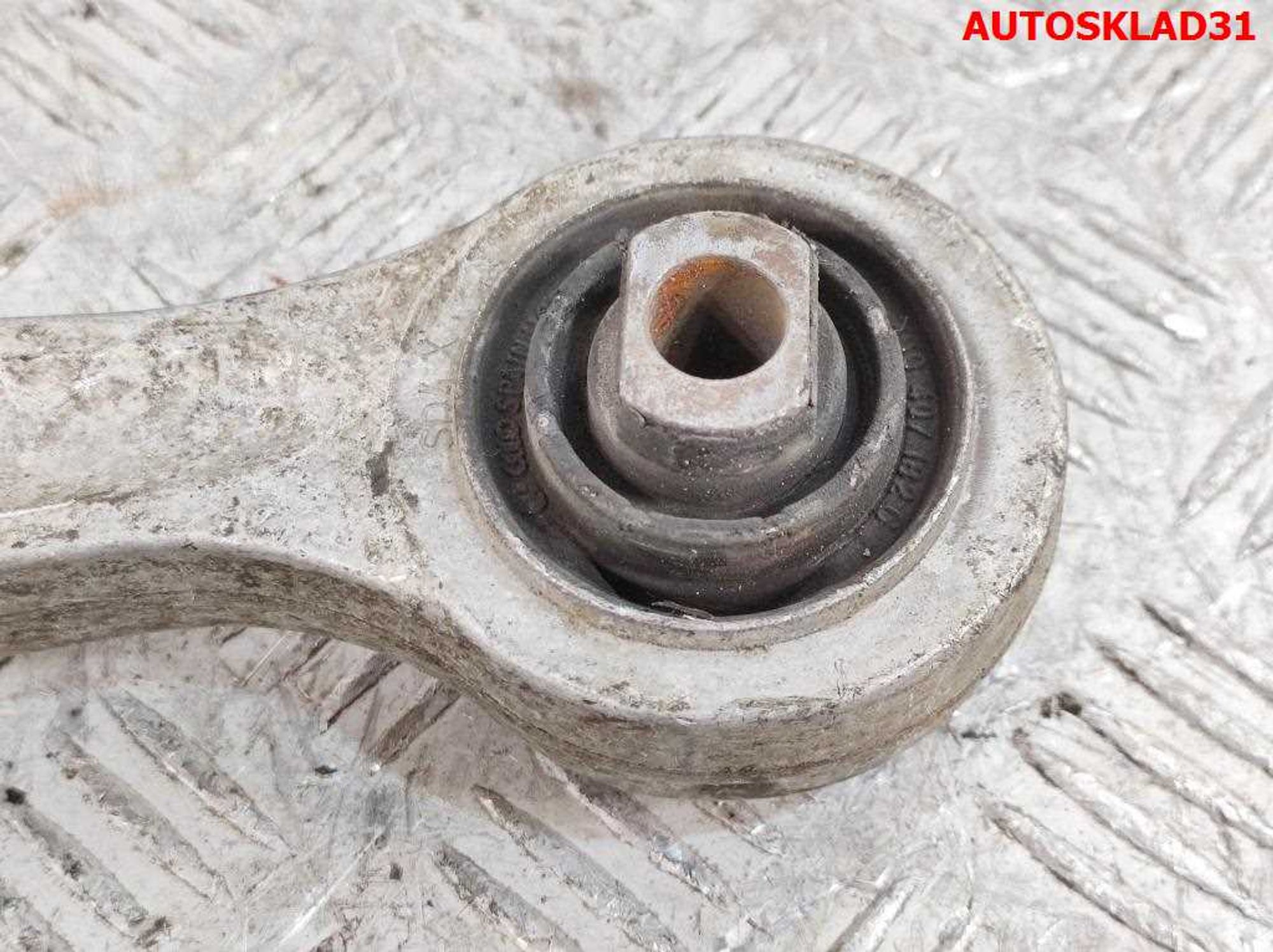 Рычаг передний нижний Audi A4 B7 8E0407155E, 1500 рублей, Дубовое