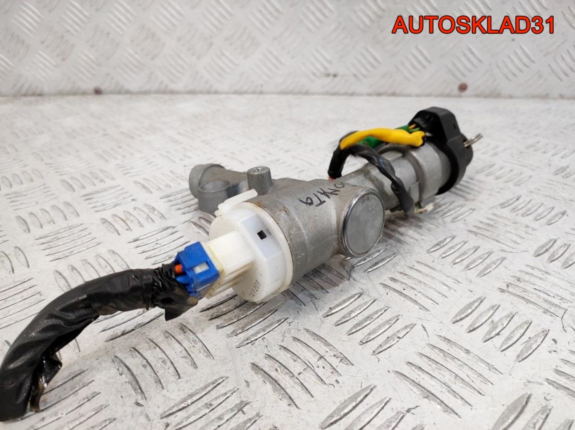 https://ycs.partsauto.market/partsauto-images/thmbs/userImages/edda01b21c13eaa6671738306aa09410/part/060f831c-21da-4b4b-966e-c6da3d6d4e32_1785763421834.jpg