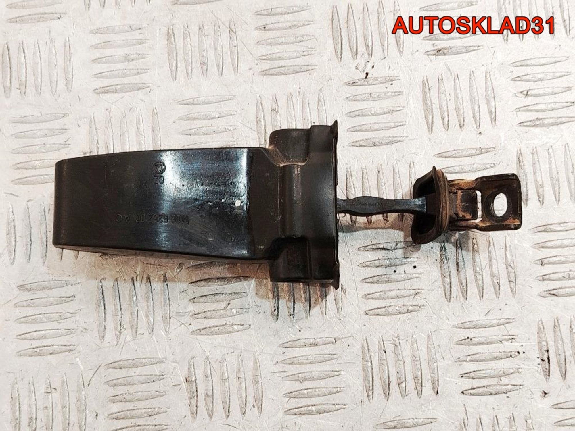 Ограничитель двери задней правой Skoda Roomster 5J0837249D, 1200 рублей, Дубовое