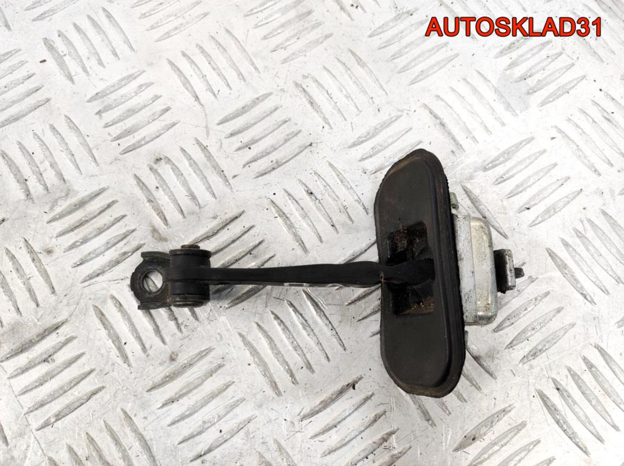 Ограничитель двери передний Nissan Qashqai, 900 рублей, Дубовое