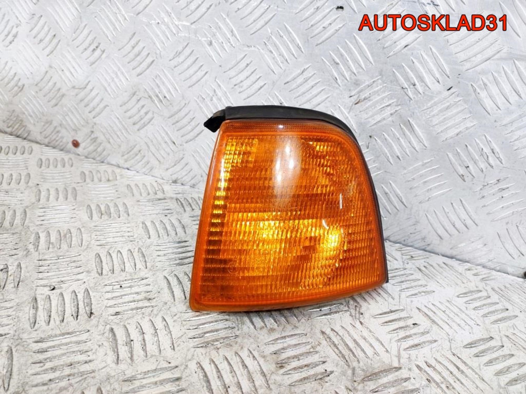 Указатель поворота левый Audi 80 B4 893953049, 500 рублей, Дубовое