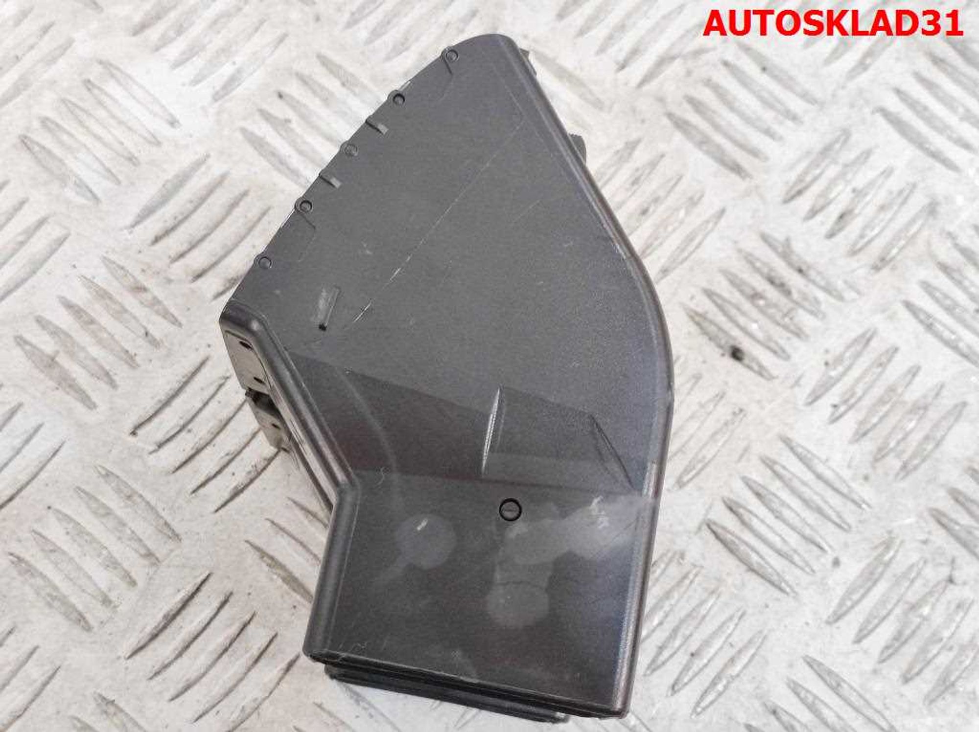 Дефлектор воздушный задний VW Touran 1 1T0819203B, 700 рублей, Дубовое
