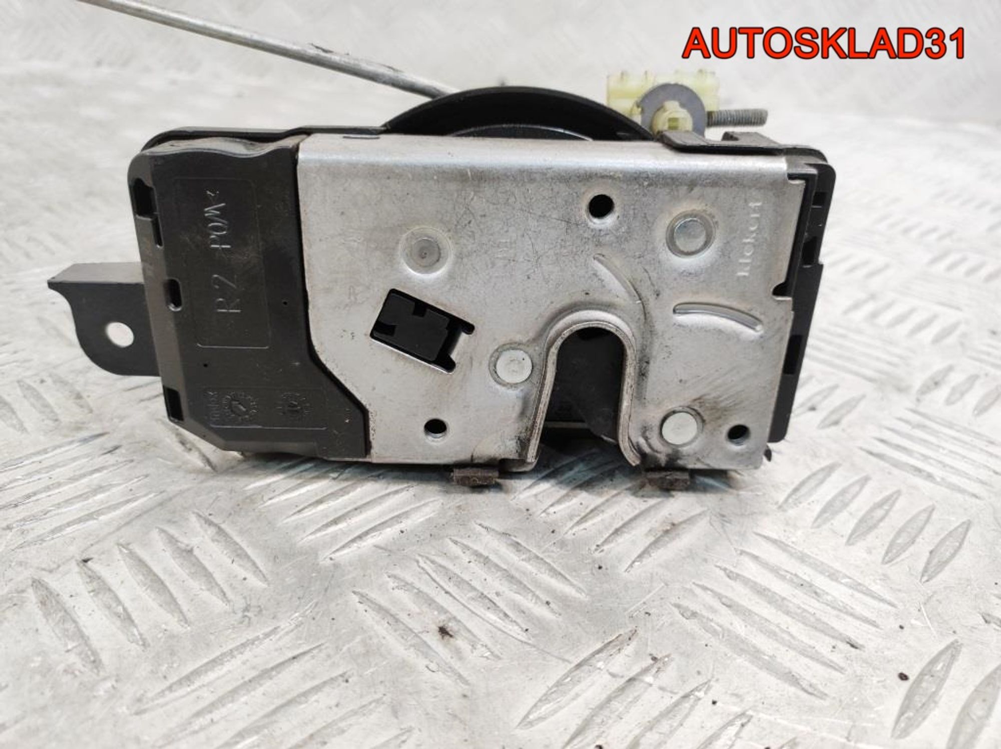 Замок двери передней правой Opel Astra H 13210749, 2300 рублей, Дубовое