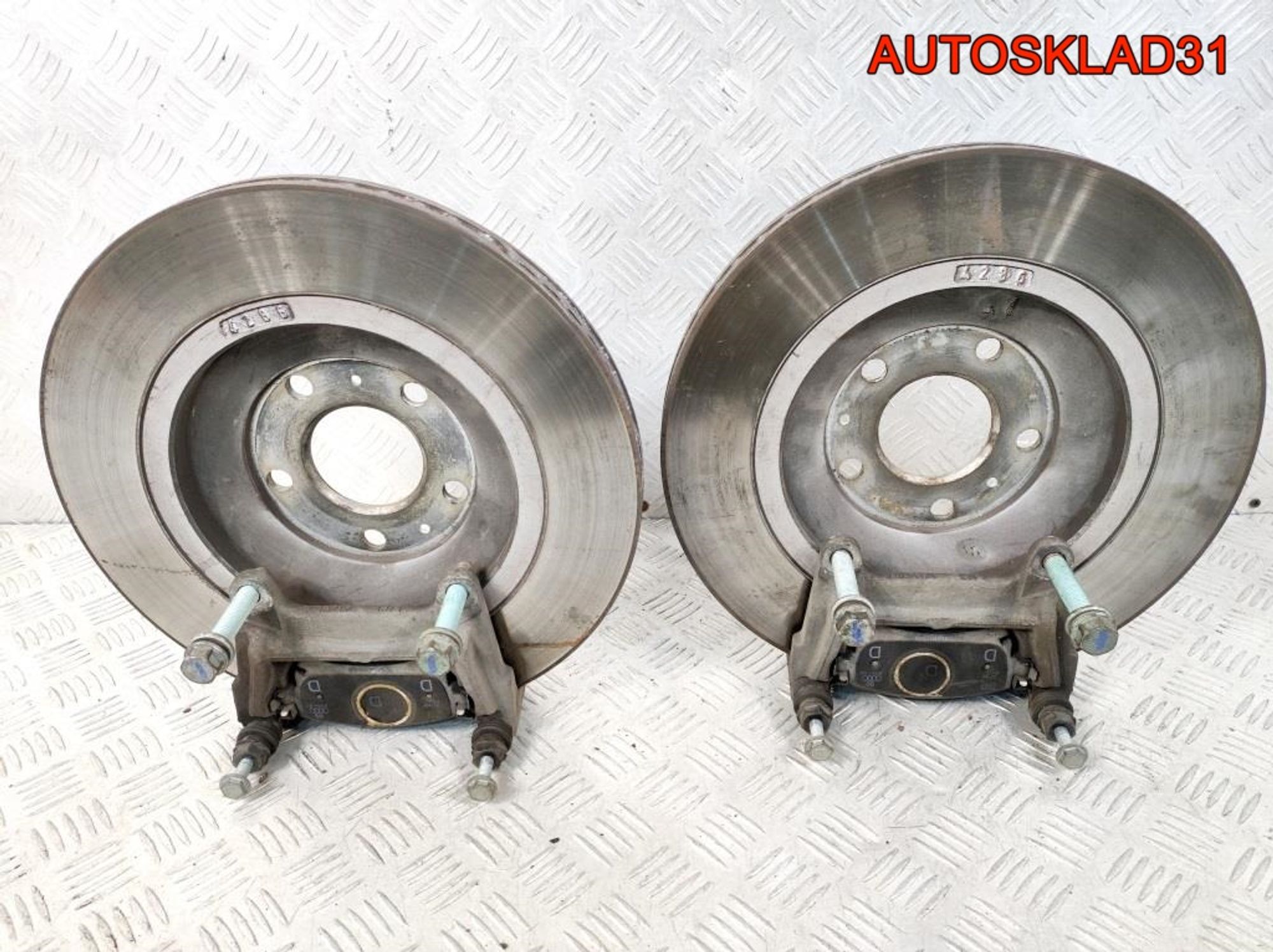 Диски тормозные задние 335 мм Audi A8 D3 6.0 W12 BHT бензин, 27000 рублей, Дубовое