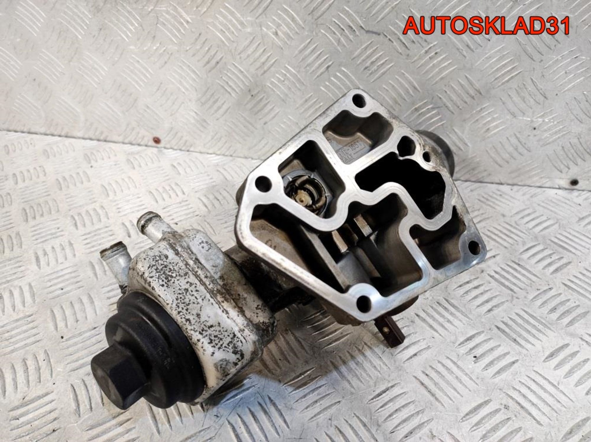 Корпус масляного фильтра VW Golf 4 ALH 038115389, 2300 рублей, Дубовое