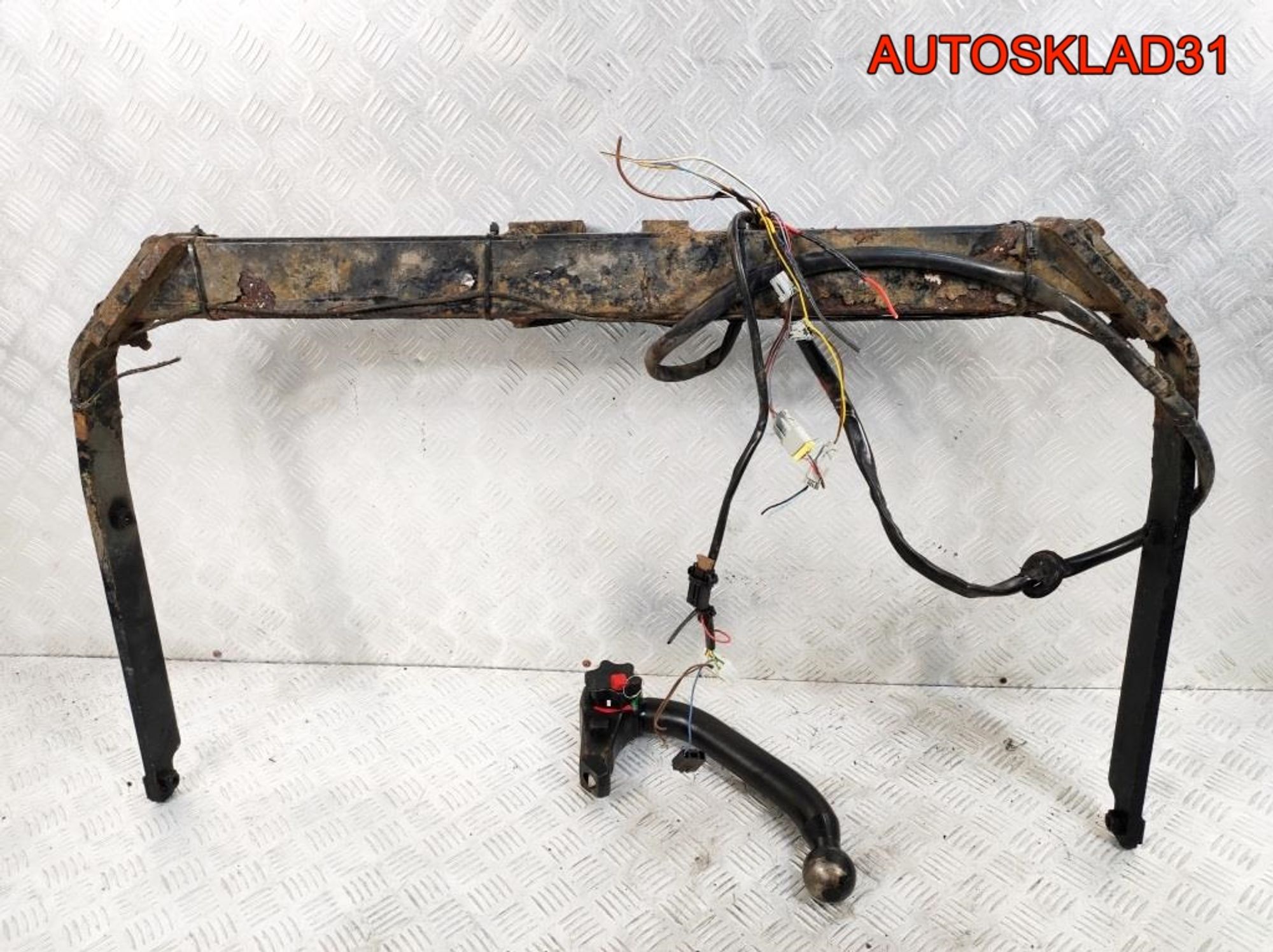 Фаркоп со съёмным крюком Mazda 3 BK Хетчбэк, 18000 рублей, Дубовое