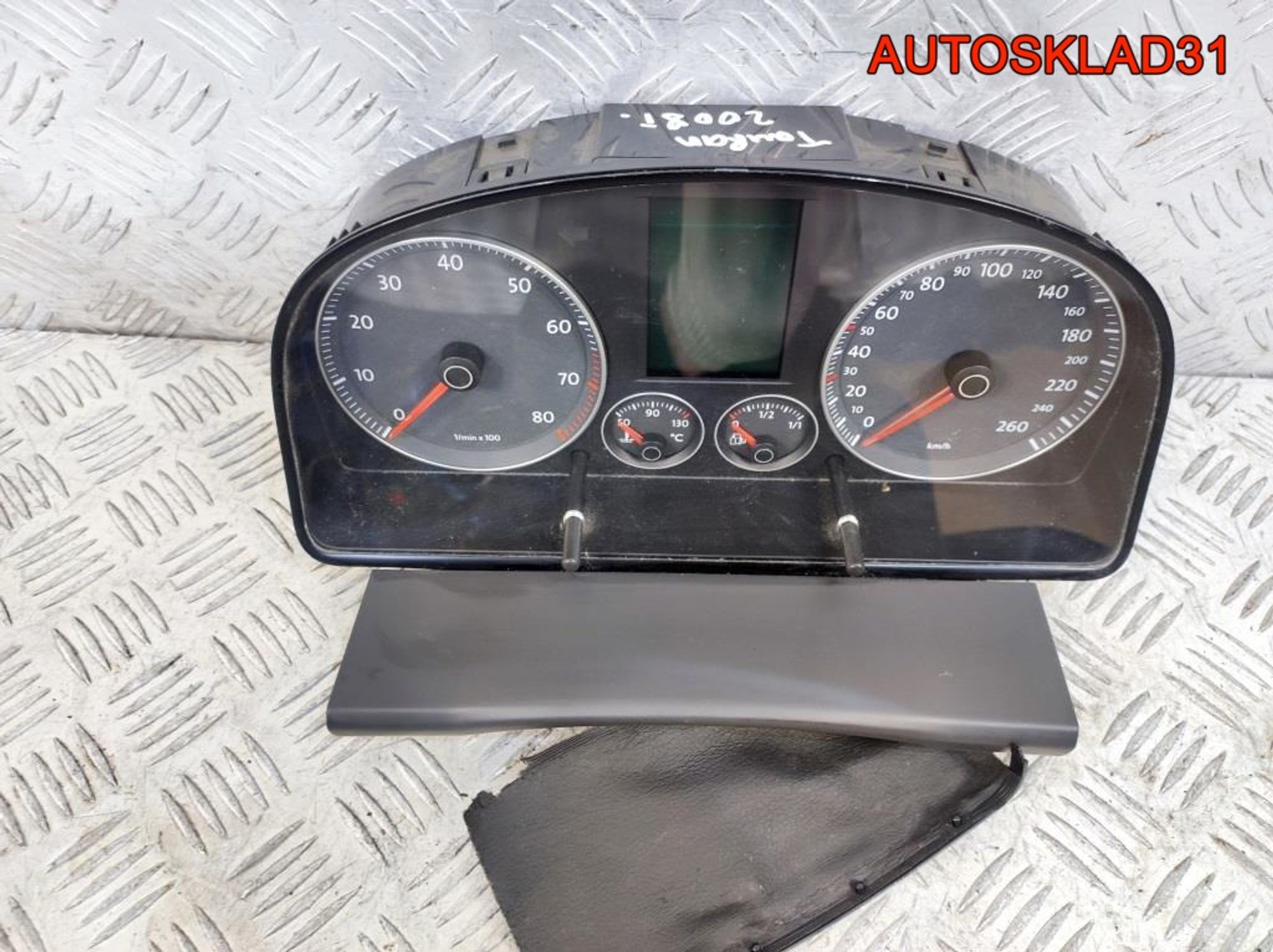 Панель приборов VW Touran 1T0920874E Бензин, 8100 рублей, Дубовое