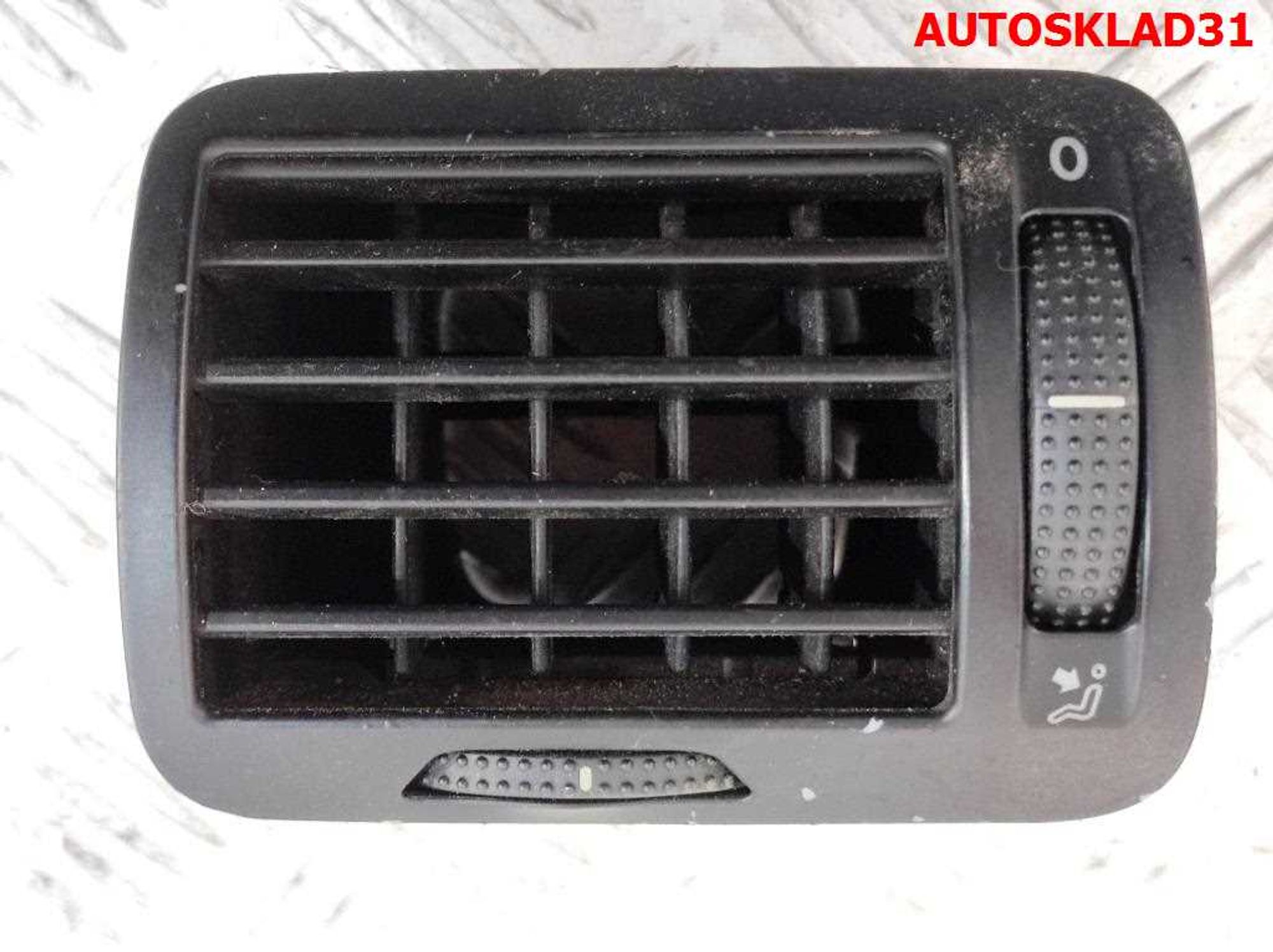 Дефлектор воздушный левый VW Passat B5 3B0819703A, 1000 рублей, Дубовое