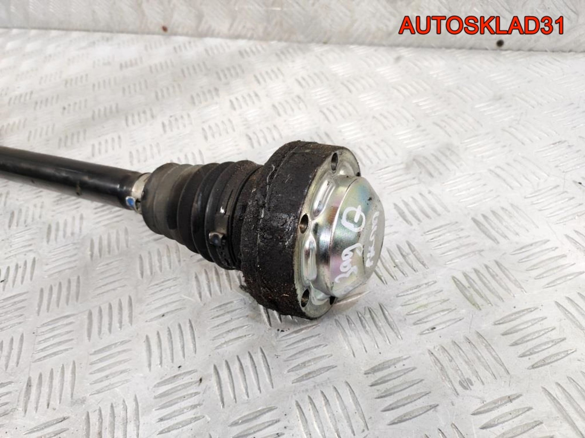 Полуось задняя 4WD АКПП Audi A6 C6 3,0 BMK 4F0501203B, 2700 рублей, Дубовое