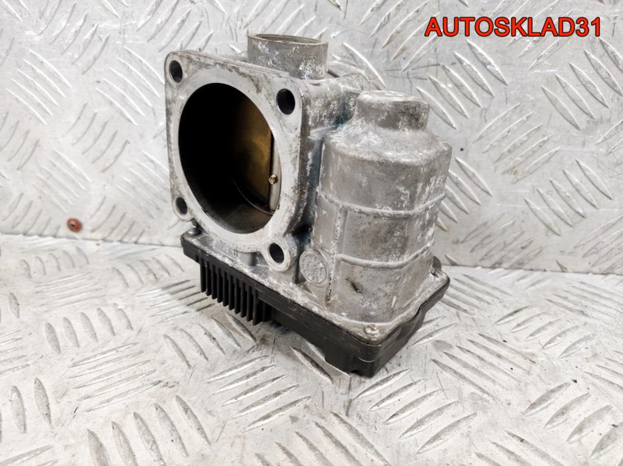 Заслонка дроссельная Nissan Primera P12 161198H301, 3200 рублей, Дубовое