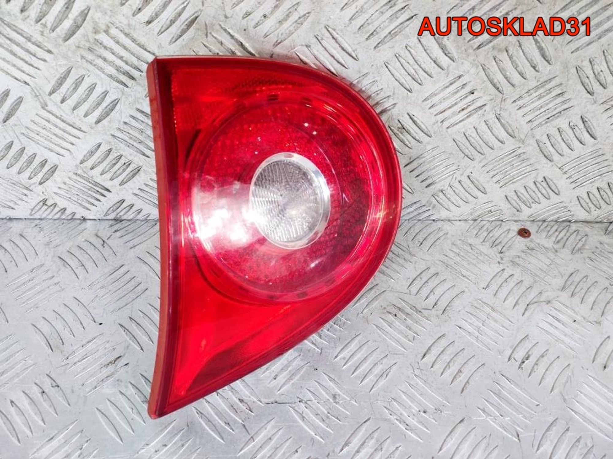 Фонарь задний  правый VW Golf 5 1K6945094G, 1300 рублей, Дубовое