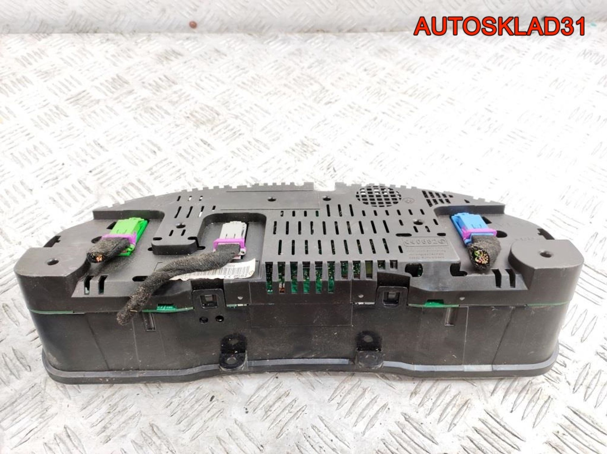 Панель приборов Audi A6 C5 2,5 Дизель 4B0920933GX, 15000 рублей, Дубовое