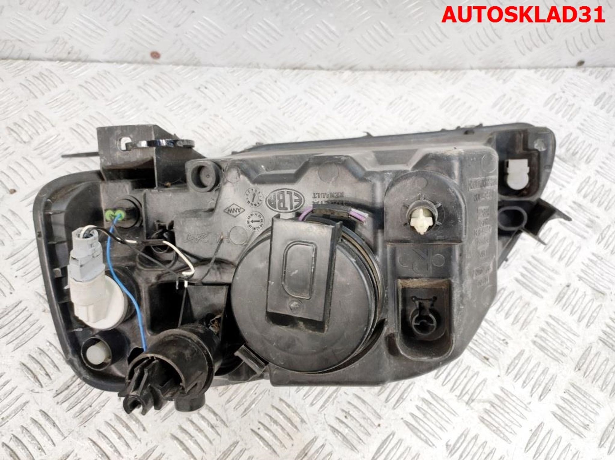 Фара правая Renault Logan 8200211006, 4500 рублей, Дубовое