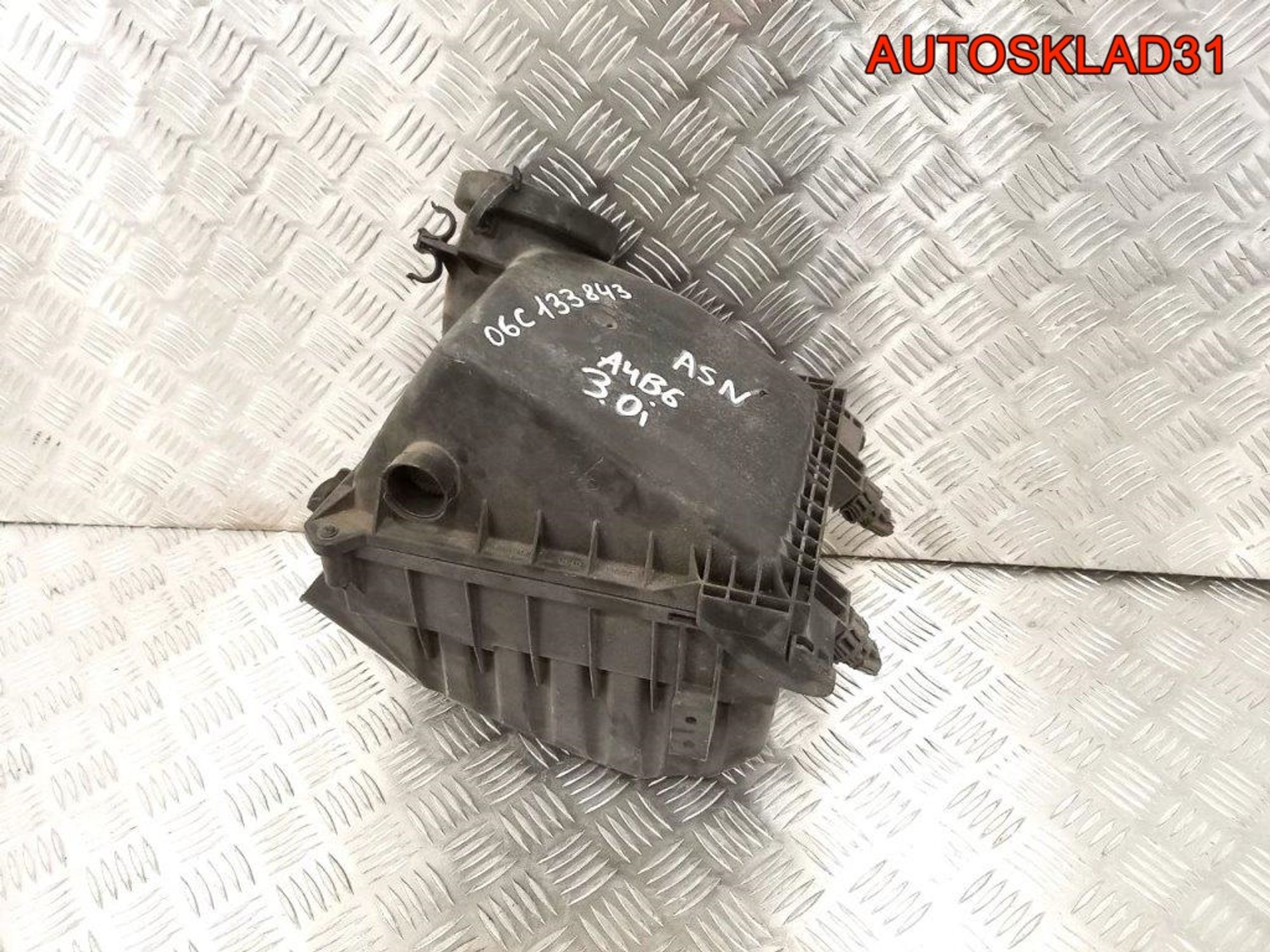 Корпус воздушного фильтра Audi A4 B6 06C133835C, 1400 рублей, Дубовое