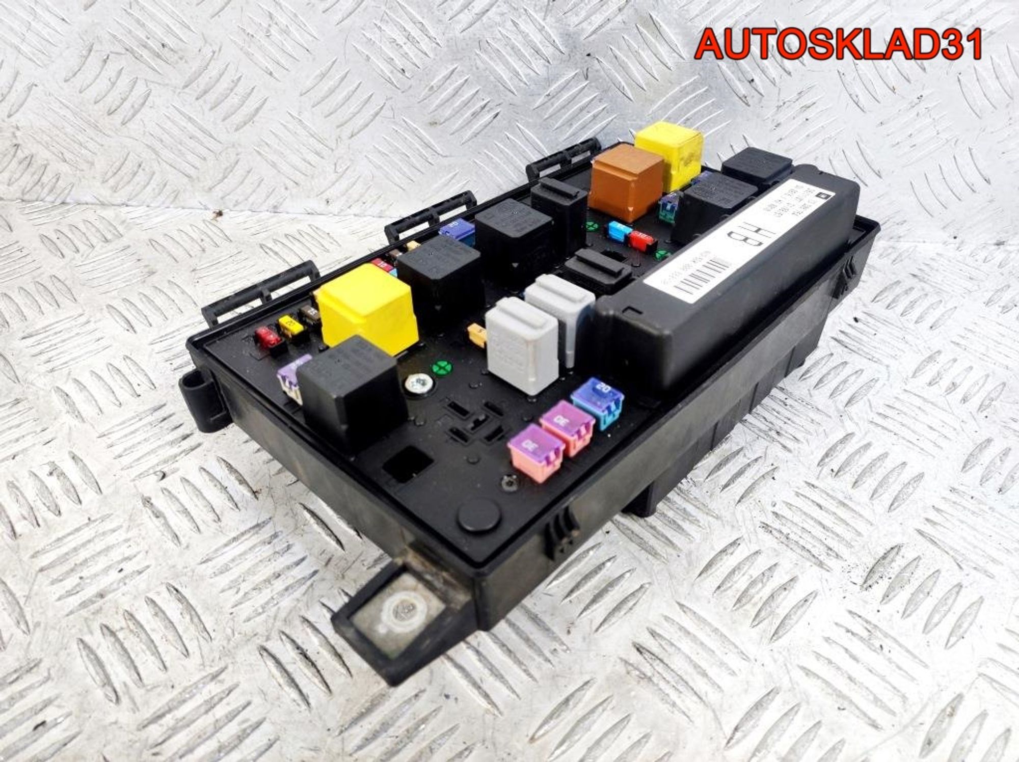 Блок предохранителей Opel Astra J A20DTH 13206754, 4100 рублей, Дубовое