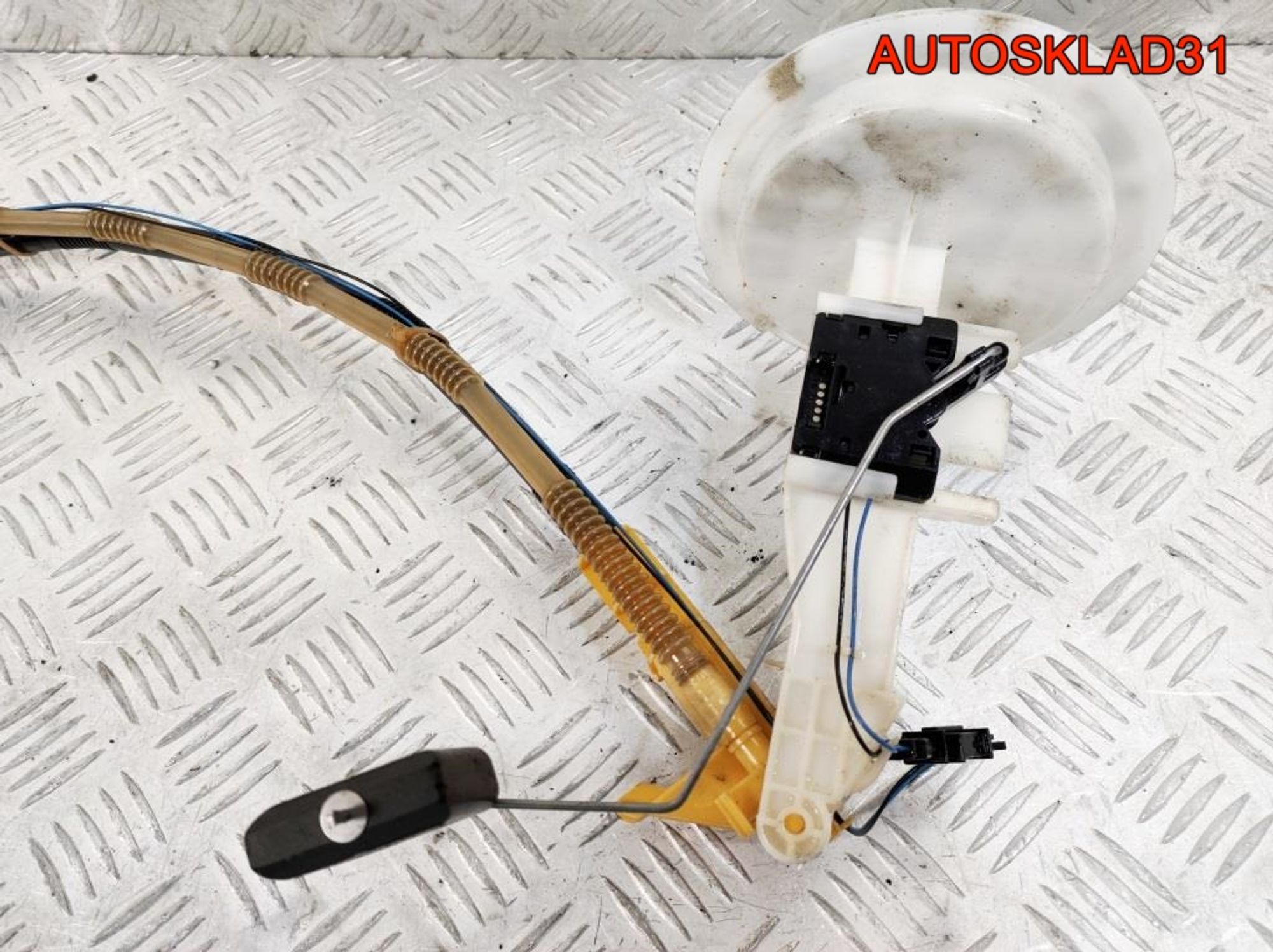 Датчик уровня топлива Audi A6 C6 4F0201317, 2300 рублей, Дубовое