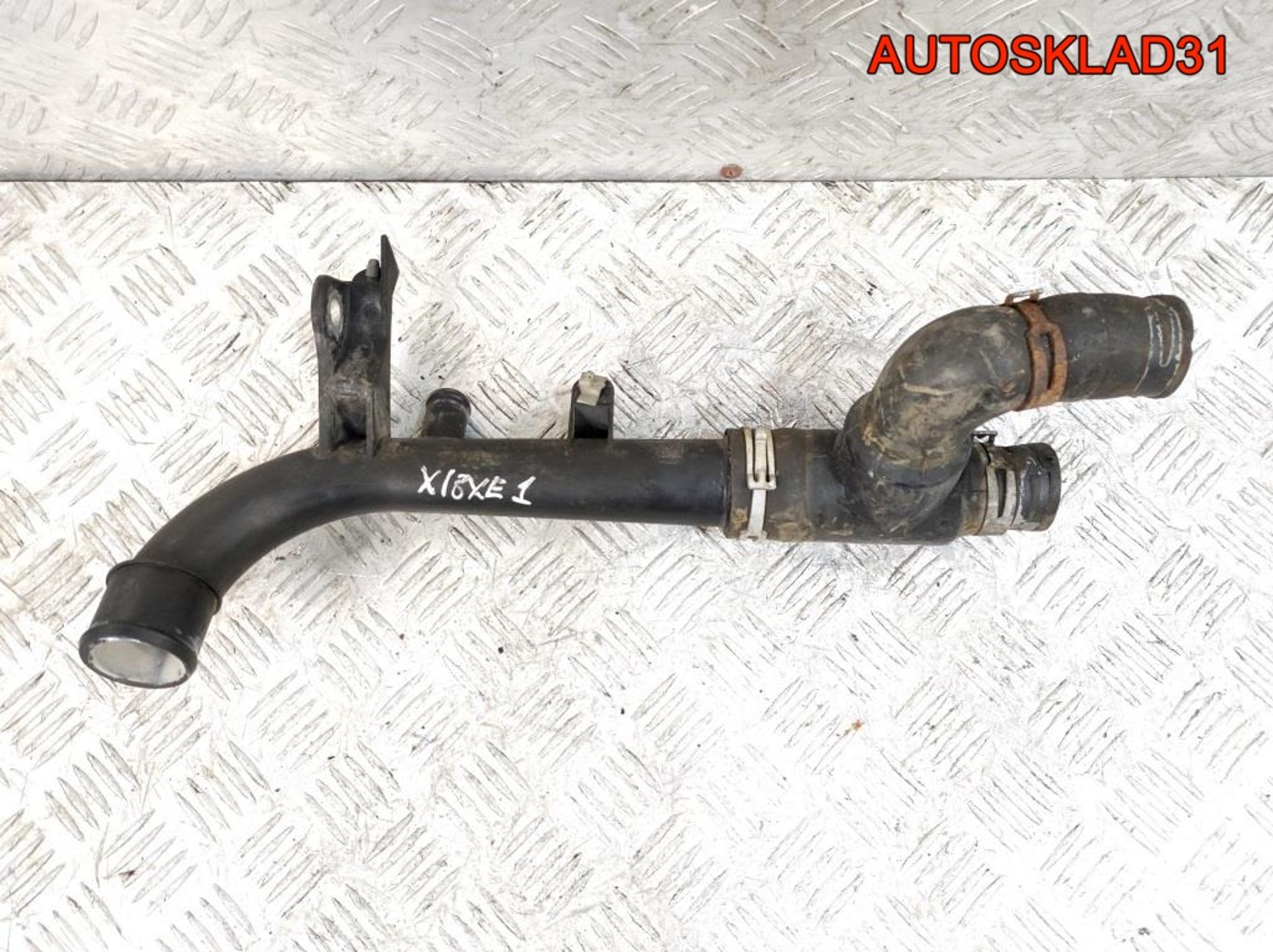 Трубка системы охлаждения Opel Vectra B 1,8 X18XE1 Бензин 90531675, 2000 рублей, Дубовое