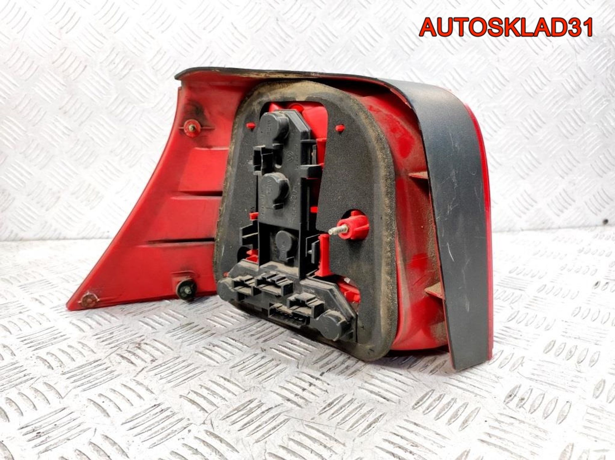 https://ycs.partsauto.market/partsauto-images/thmbs/userImages/edda01b21c13eaa6671738306aa09410/part/093dfa9f-3aab-46e7-b2ac-a6661837fdbd_1781609238357.jpg