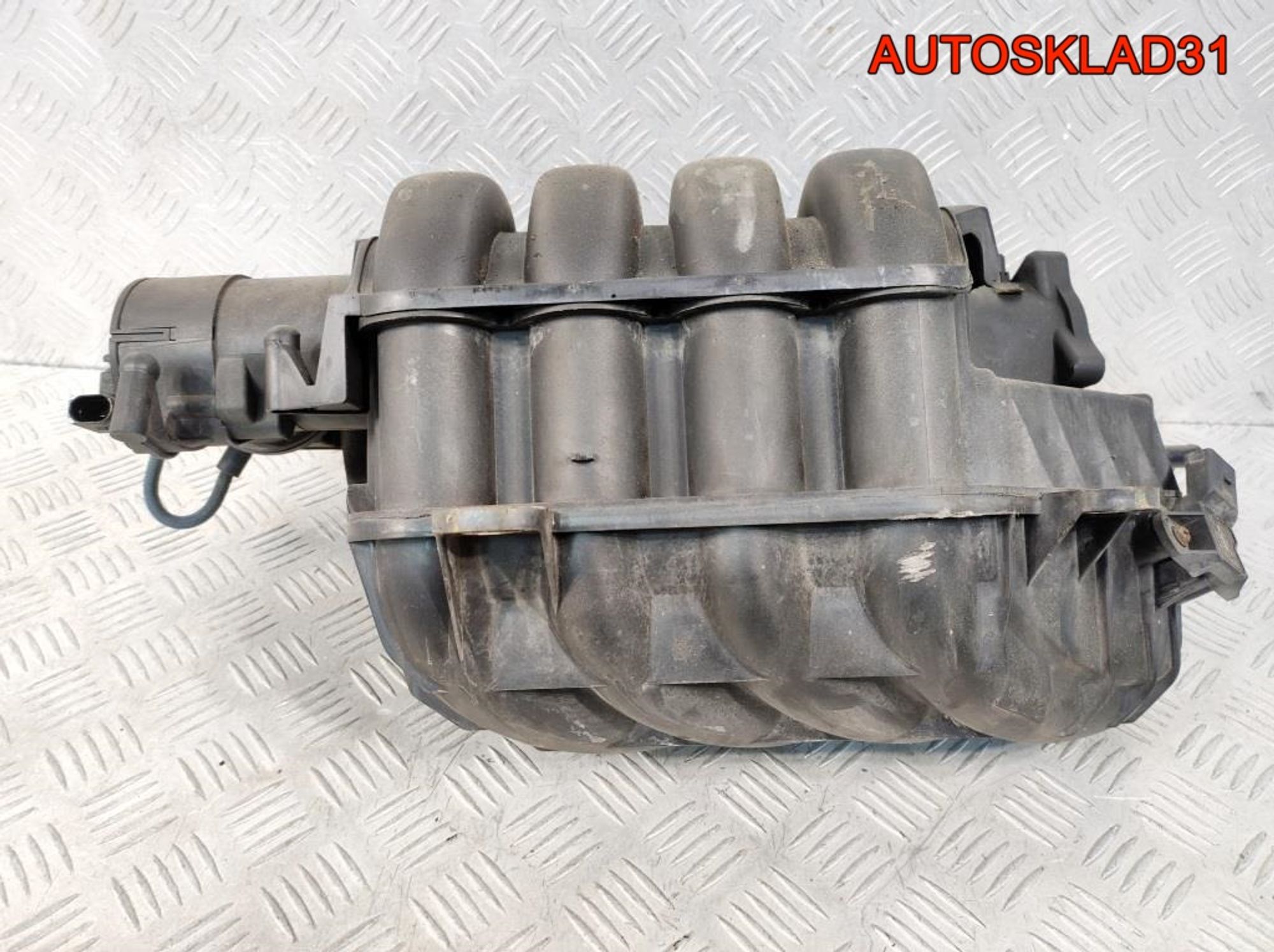 Коллектор впускной VW Passat B6 2.0 BVY 06F133210P, 4500 рублей, Дубовое