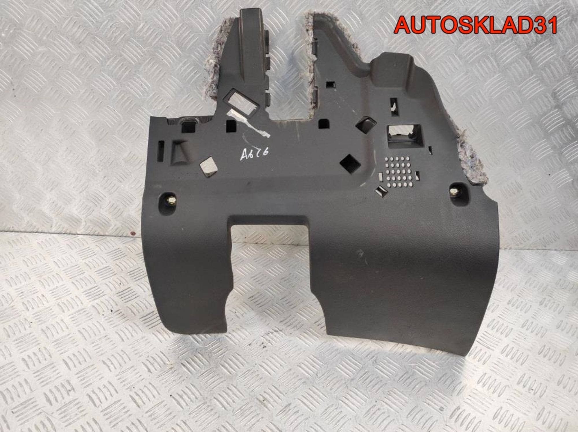 Накладка торпедо Audi A6 C6 4F1863075H, 900 рублей, Дубовое