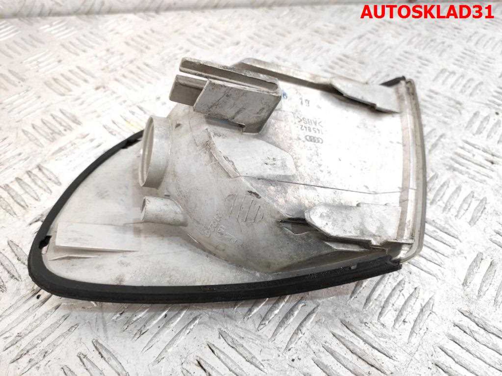 Указатель поворота правый Audi A6 C4 4A0953050D, 3000 рублей, Дубовое