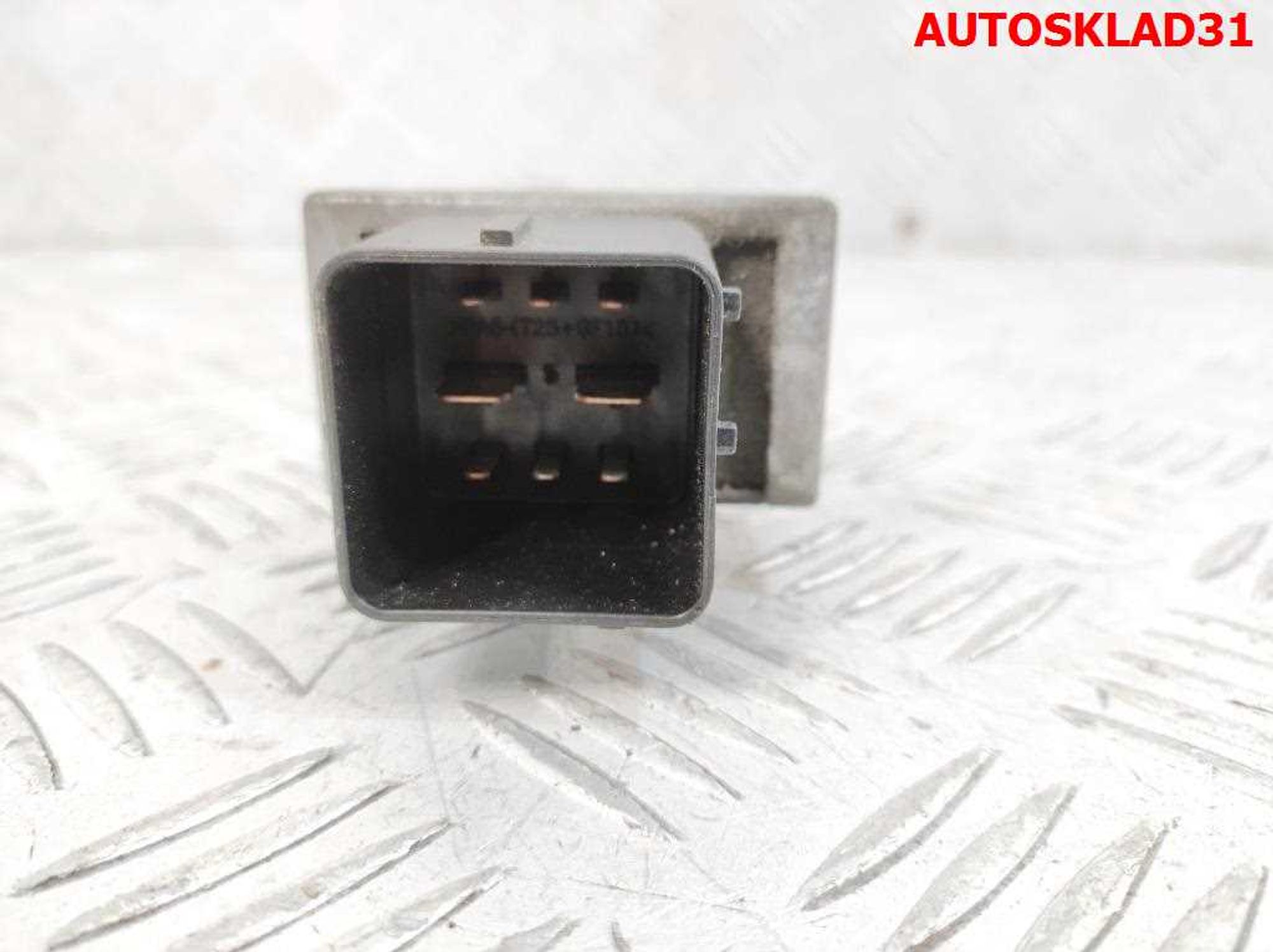 Реле свечей накаливания Renault Megane 2 1,5 K9K 110678071R, 4000 рублей, Дубовое