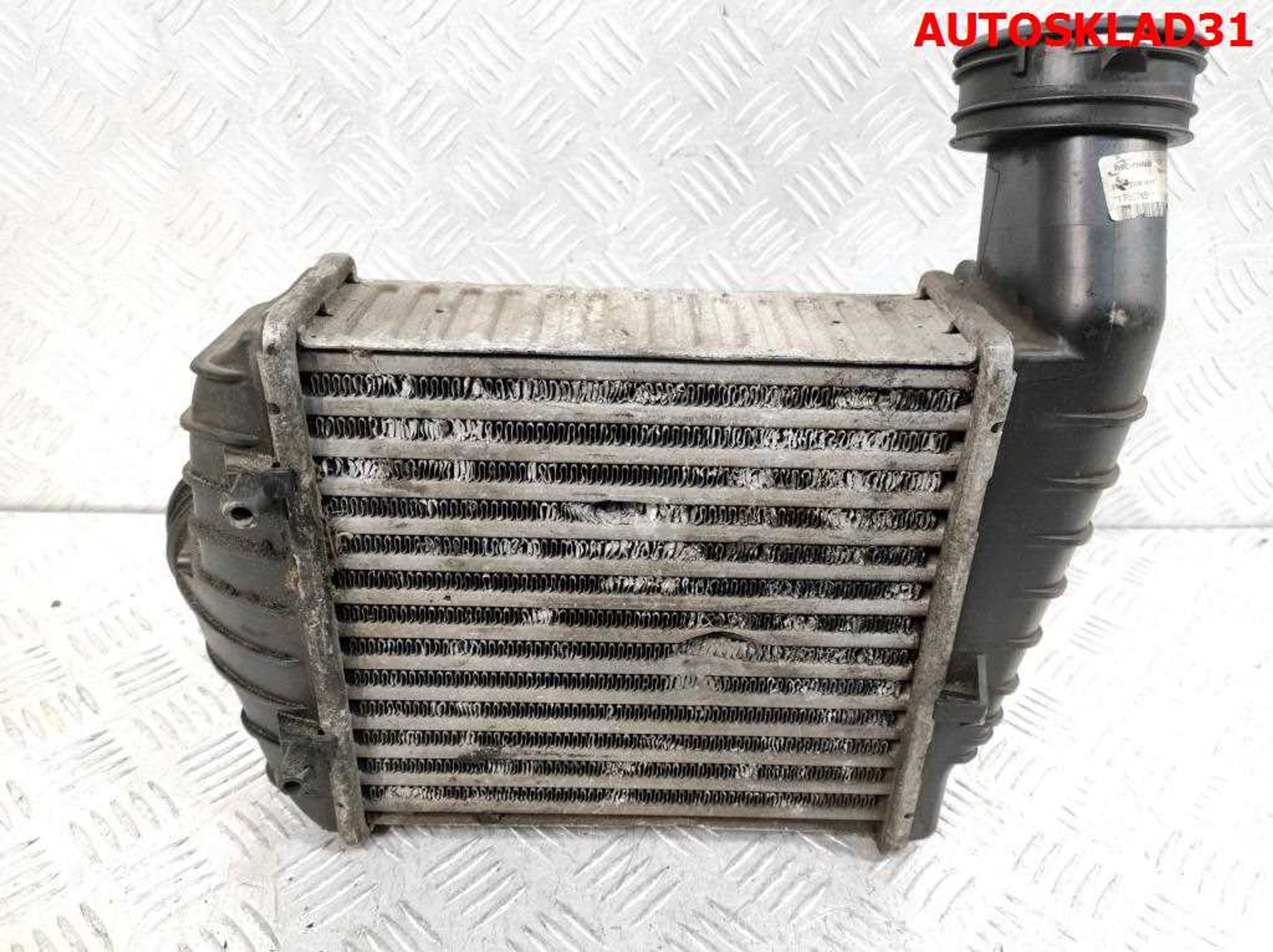Интеркулер Volkswagen Passat B5+ 3B0145805J Дизель, 3000 рублей, Дубовое