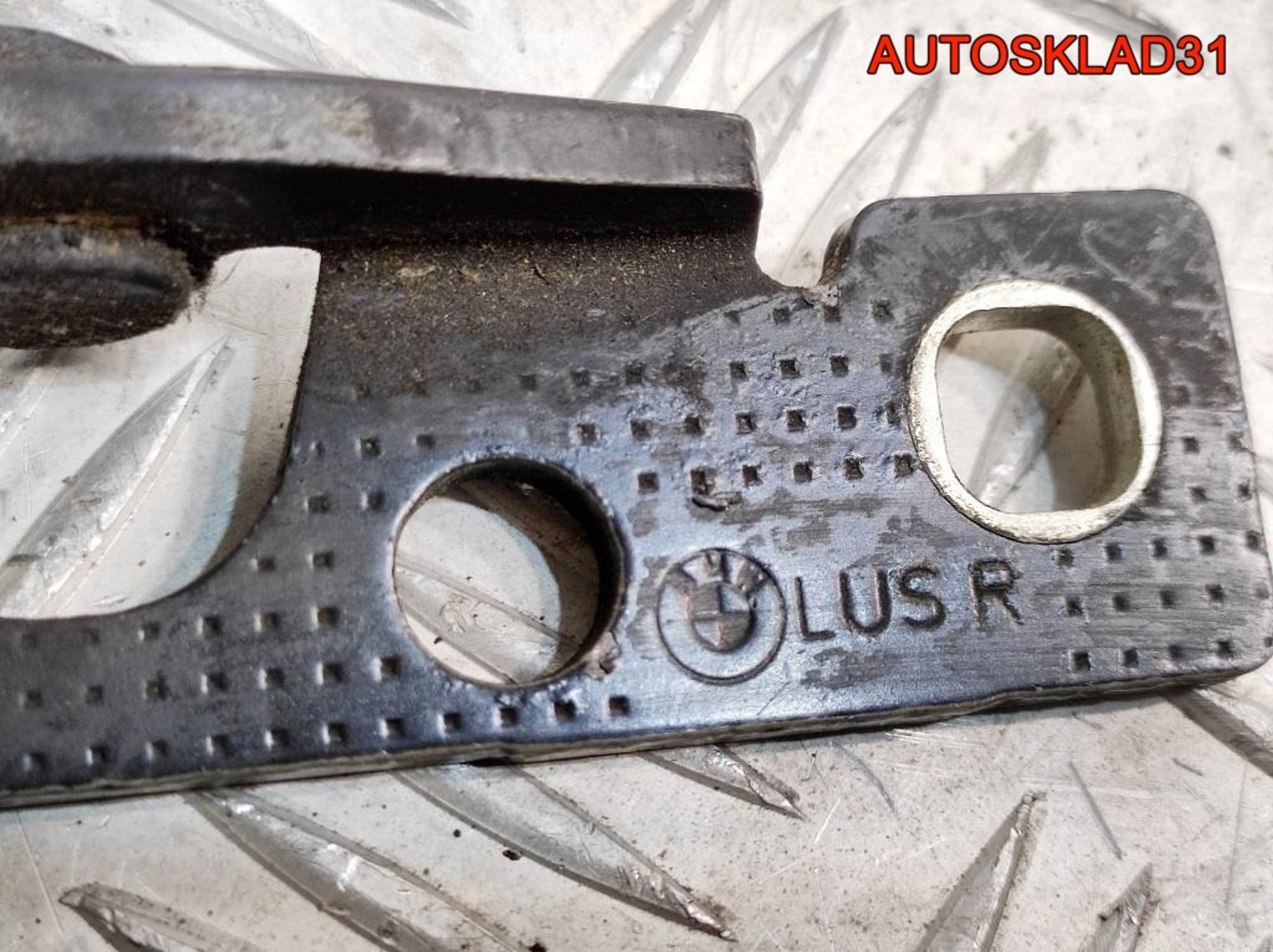 Петля капота правая BMW E39 41618203276, 1400 рублей, Дубовое