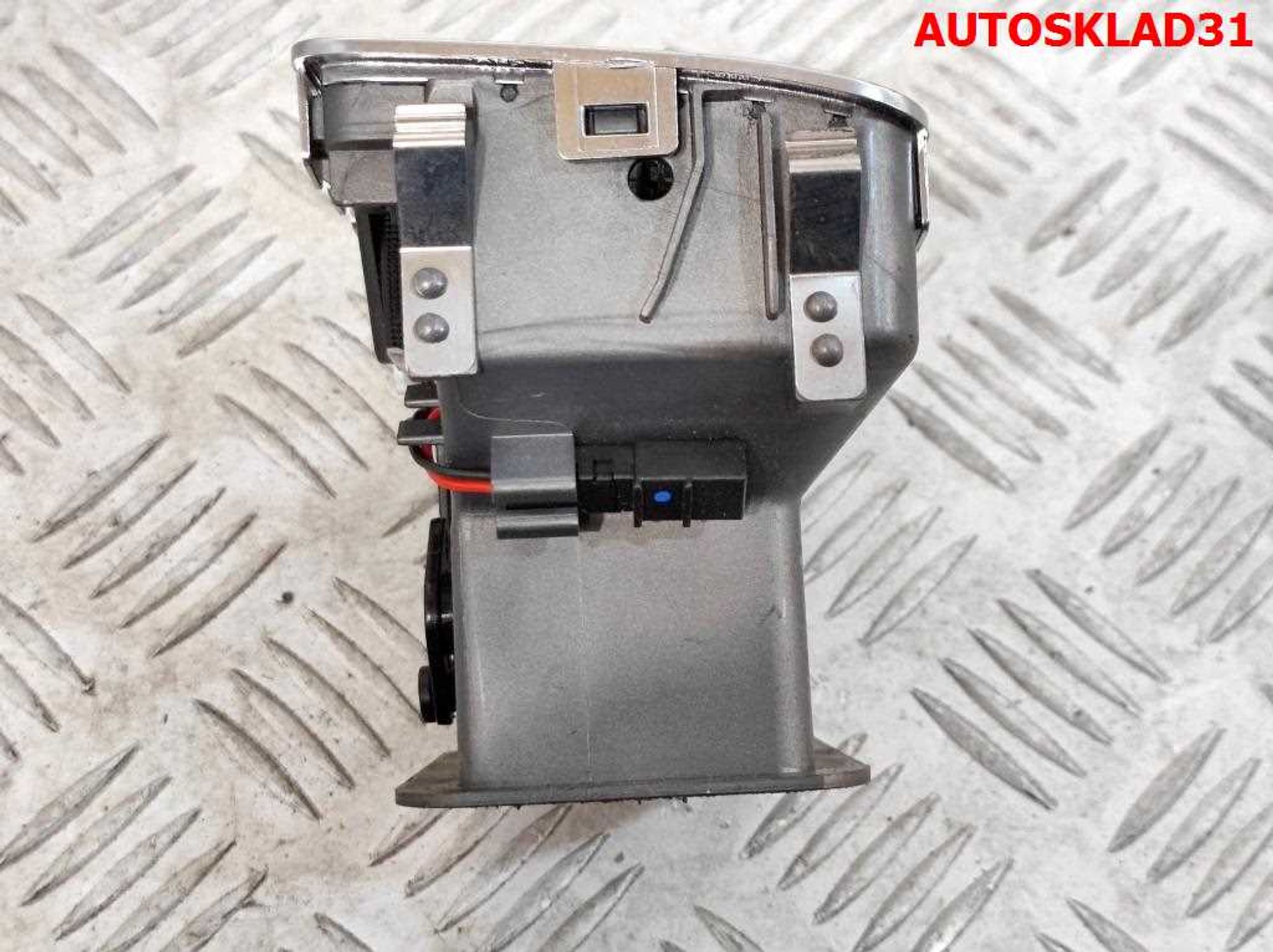 Дефлектор воздушный в заднею консоль Audi A6 C6 4F0819203, 2000 рублей, Дубовое