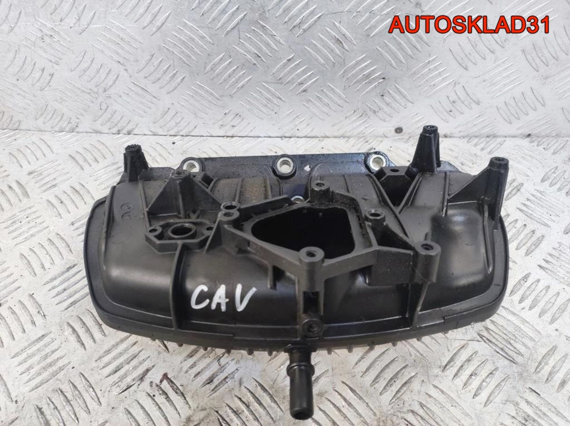 Коллектор впускной VW Tiguan 1,4 CAV 03C129711AE, 3300 рублей, Дубовое