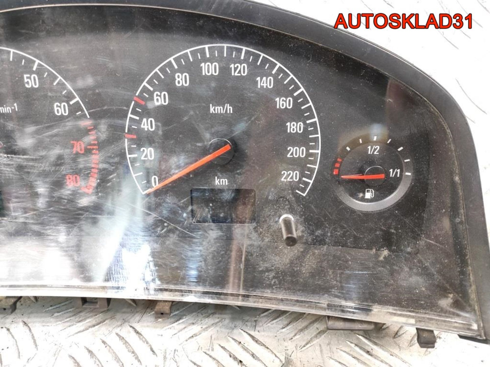 Панель приборов Opel Vectra C 2.2 Z22SE 09180273, 3200 рублей, Дубовое