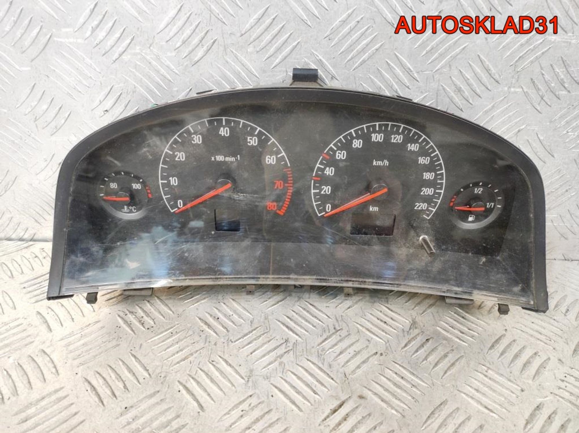 Панель приборов Opel Vectra C 2.2 Z22SE 09180273, 3200 рублей, Дубовое