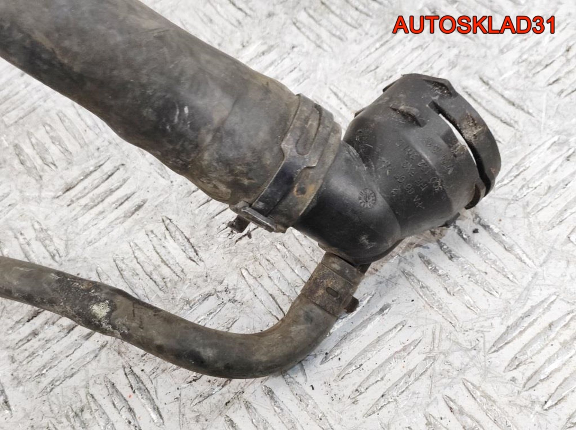 Трубка охлаждающей жидкости VW Passat B6 2,0 Дизель 5N0121065, 2500 рублей, Дубовое