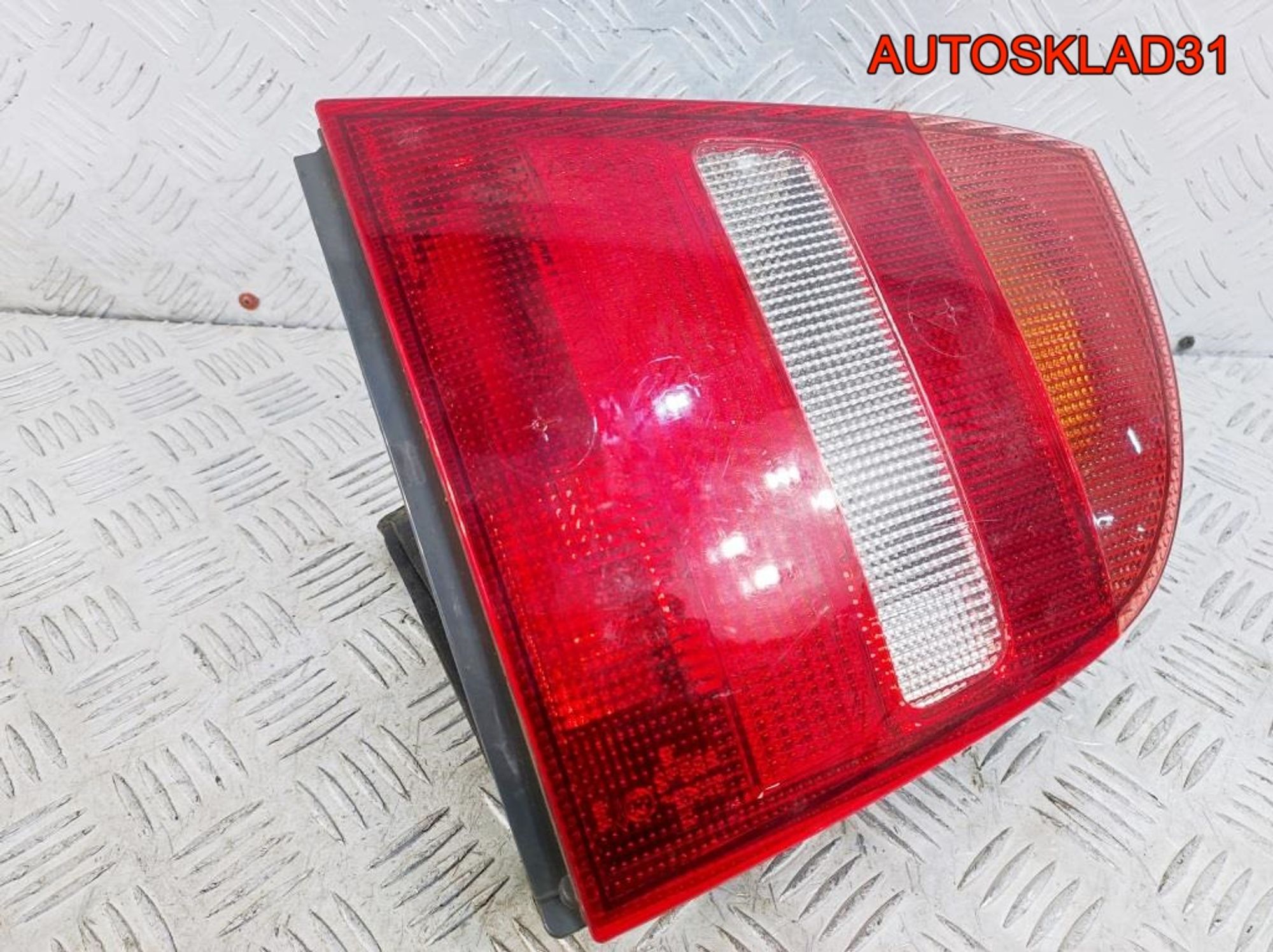 Фонарь задний правый Skoda Octavia A4 1U6945096, 2900 рублей, Дубовое