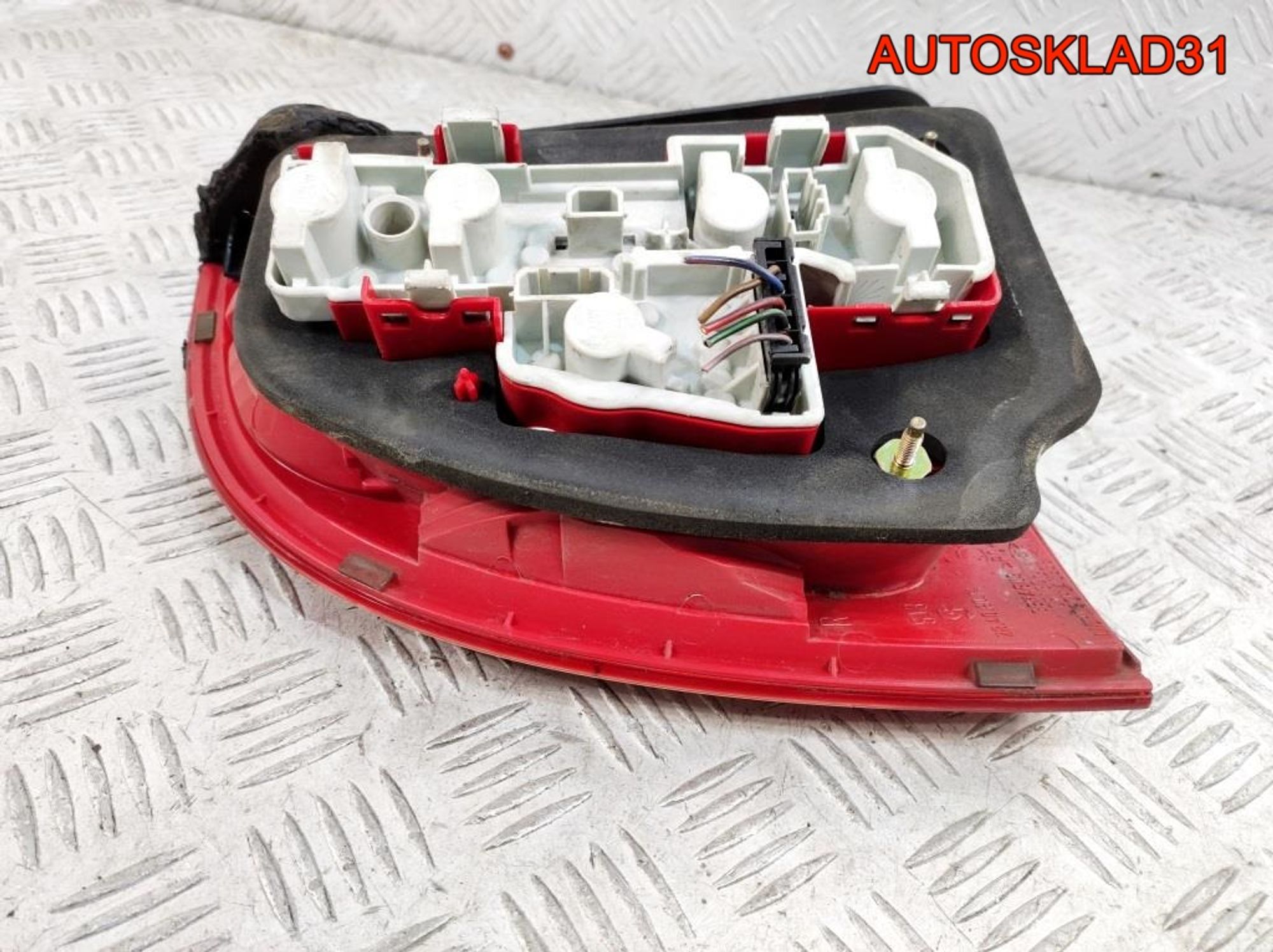 Фонарь задний правый VW Passat B5+ Седан 3B5945096AE, 7000 рублей, Дубовое