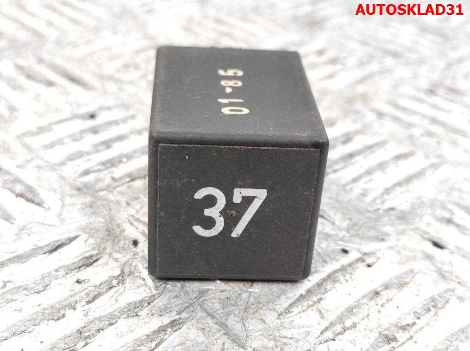 Реле 37 Audi 80 B3 813906064, 800 рублей, Дубовое