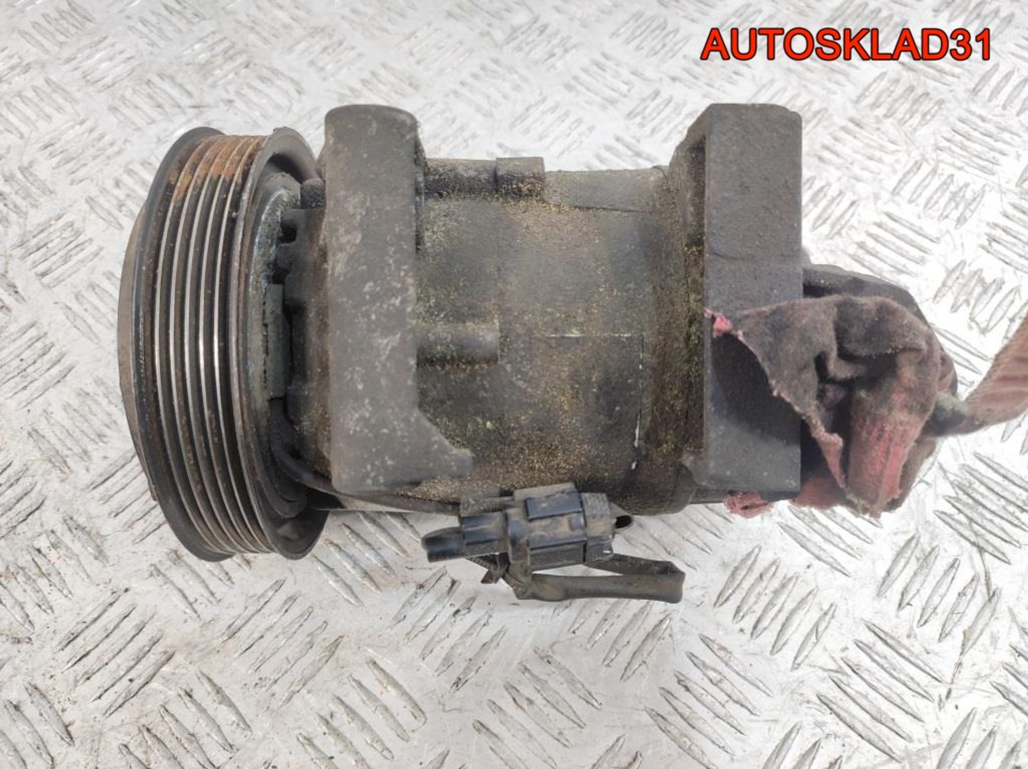 Компрессор кондиционера Nissan Primera P11 926009F500, 5000 рублей, Дубовое