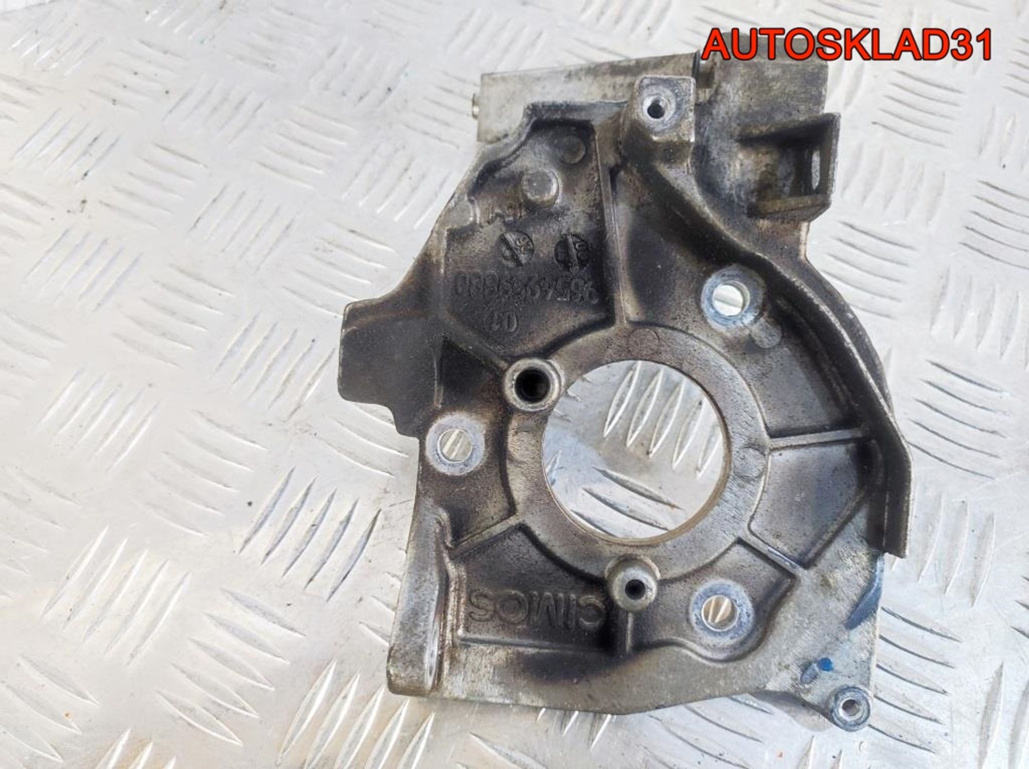 Кронштейн ТНВД Ford Focus 2 1.6 G8DB 9654959880, 900 рублей, Дубовое