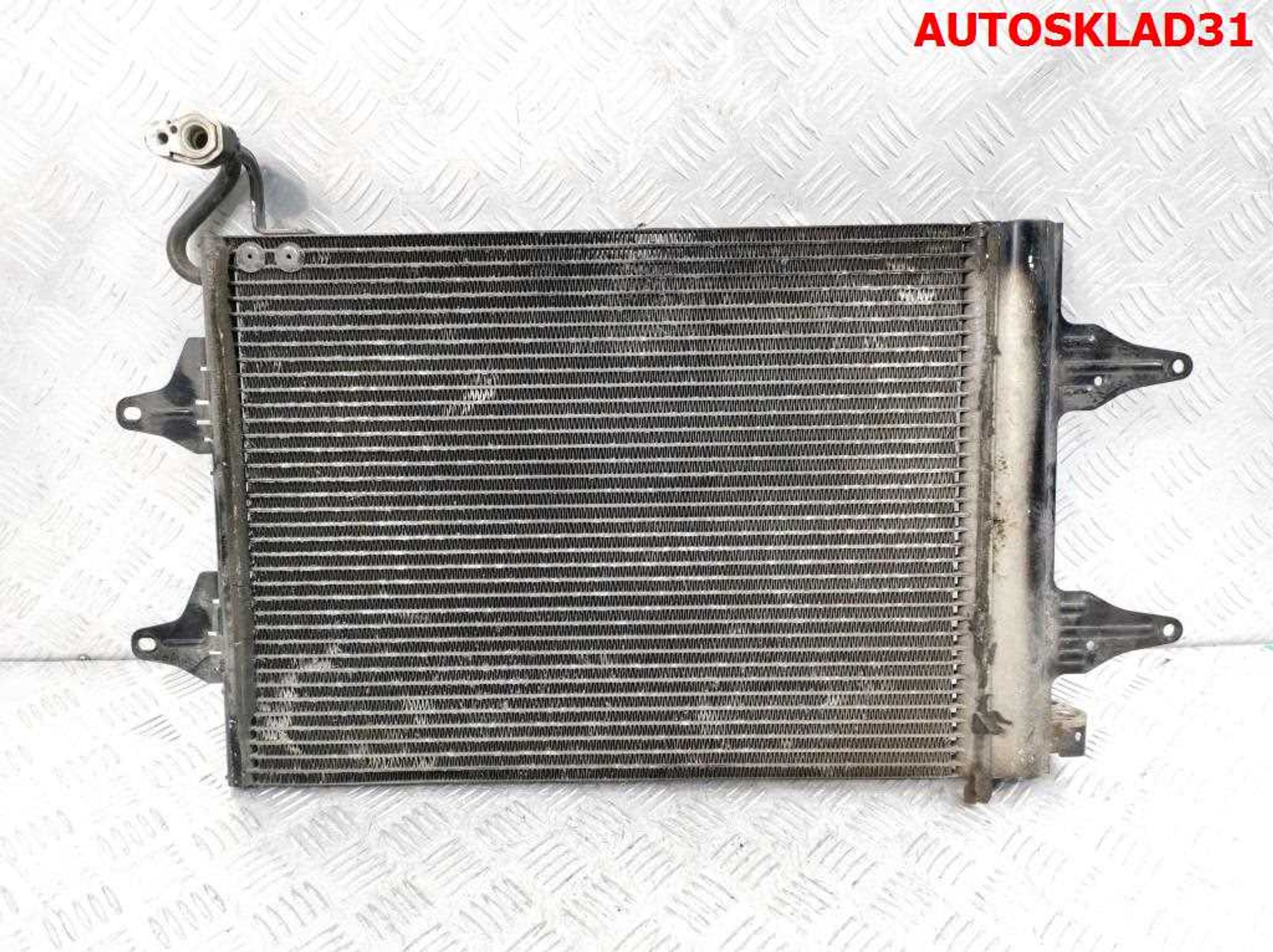 Радиатор кондиционера Volkswagen Polo 4 6Q0820411H, 1000 рублей, Дубовое