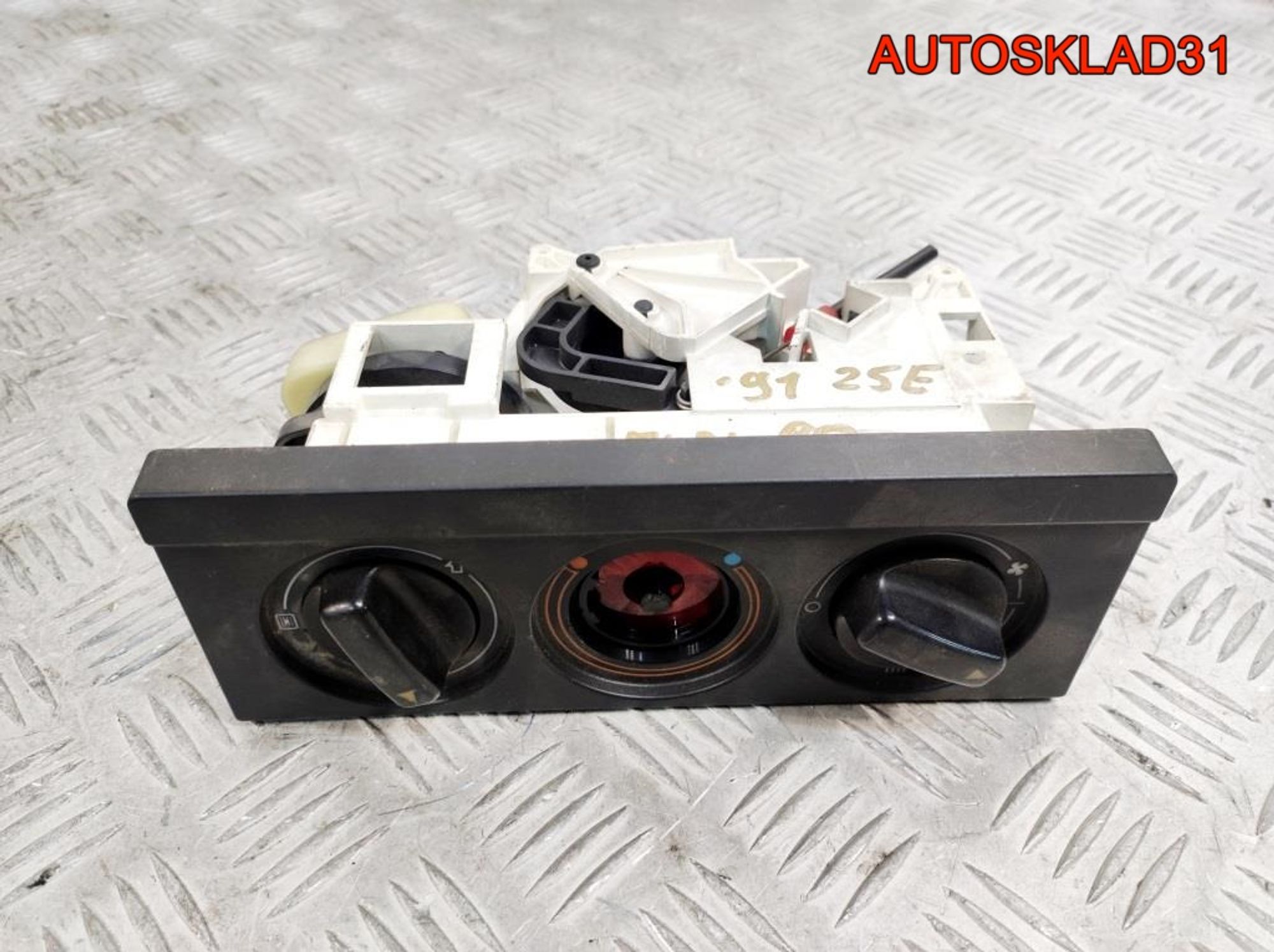 Блок управления отопителем Audi 80 B4 893819045A, 2300 рублей, Дубовое