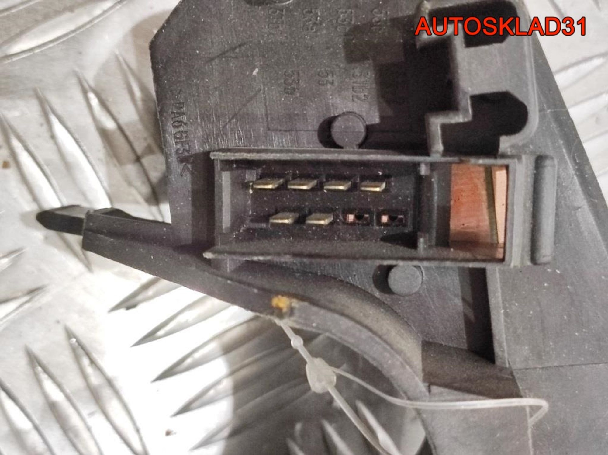 Переключатель подрулевой в сборе Ford Fiesta 4 93FG13335B1A, 1000 рублей, Дубовое