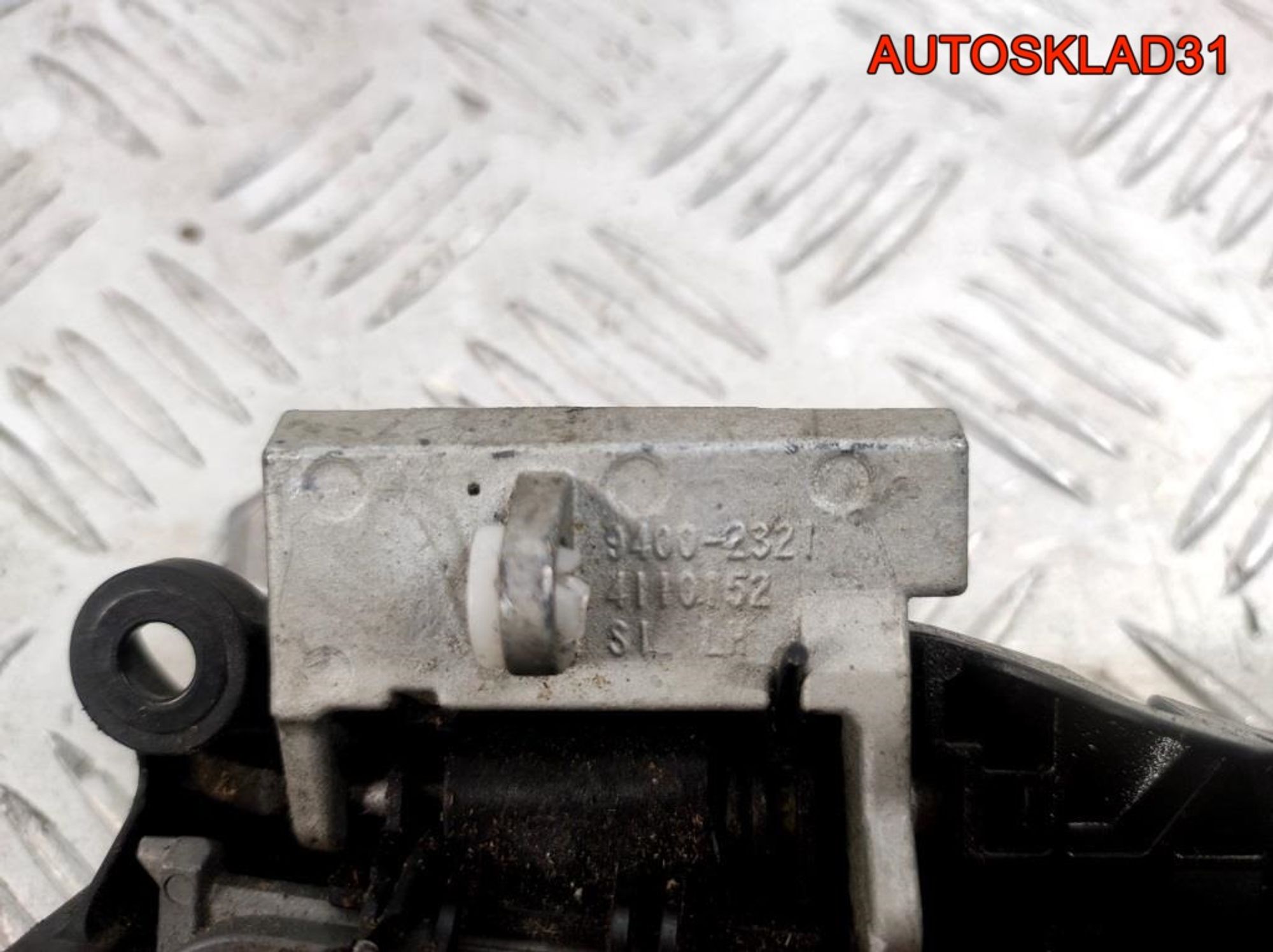 Кронштейн ручки двери левой Opel Astra J 138175, 1700 рублей, Дубовое