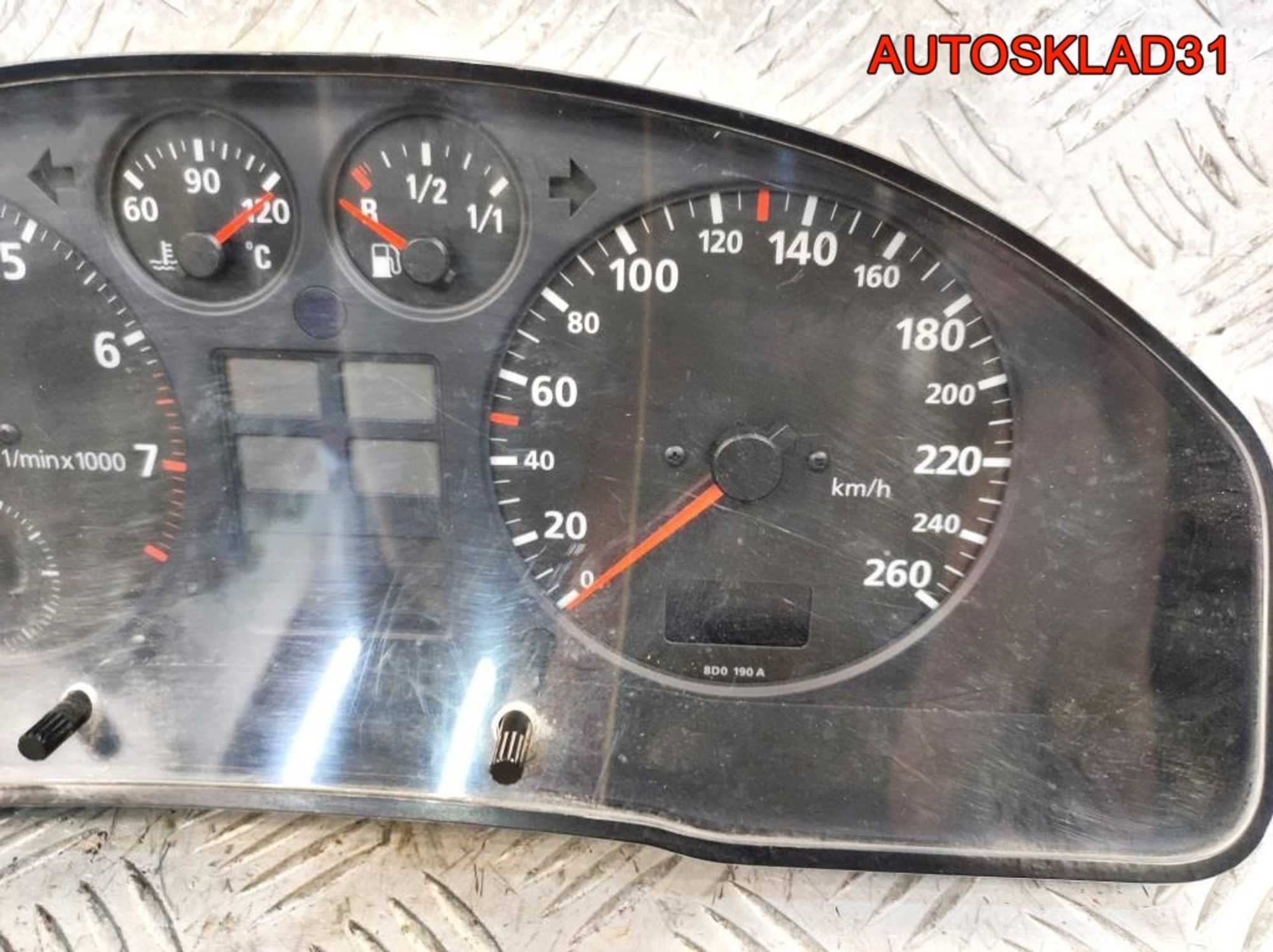 Панель приборов Audi A4 B5 8D0919033C Бензин, 12000 рублей, Дубовое
