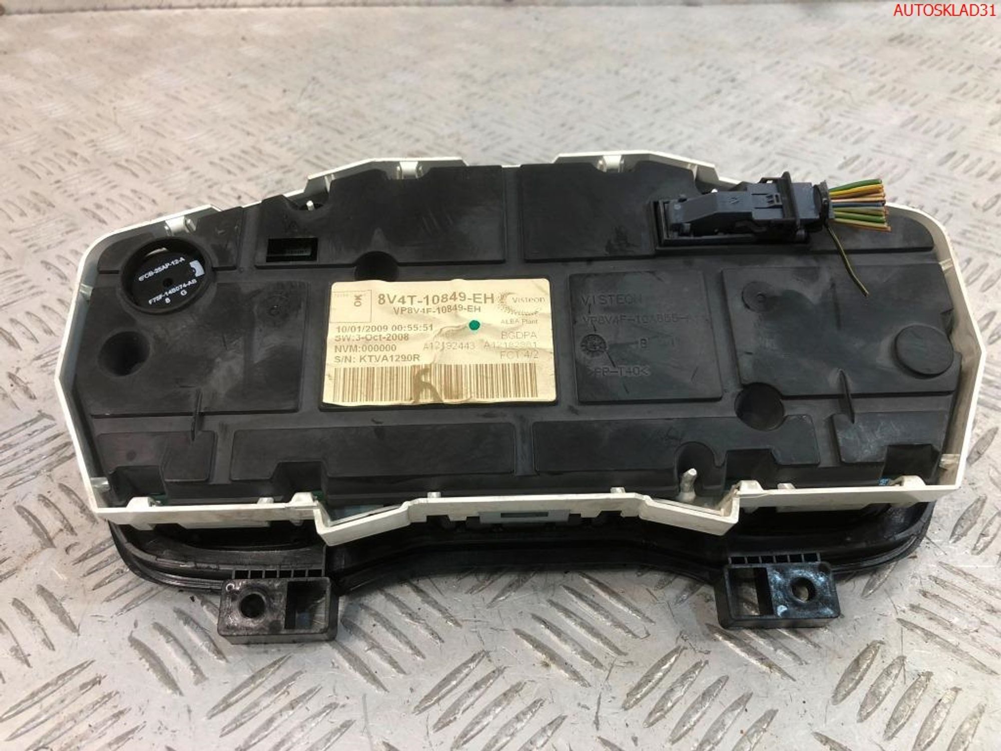 Панель приборов Ford Focus 2 1,6 Бензин 8V4T10849EH, 20000 рублей, Дубовое