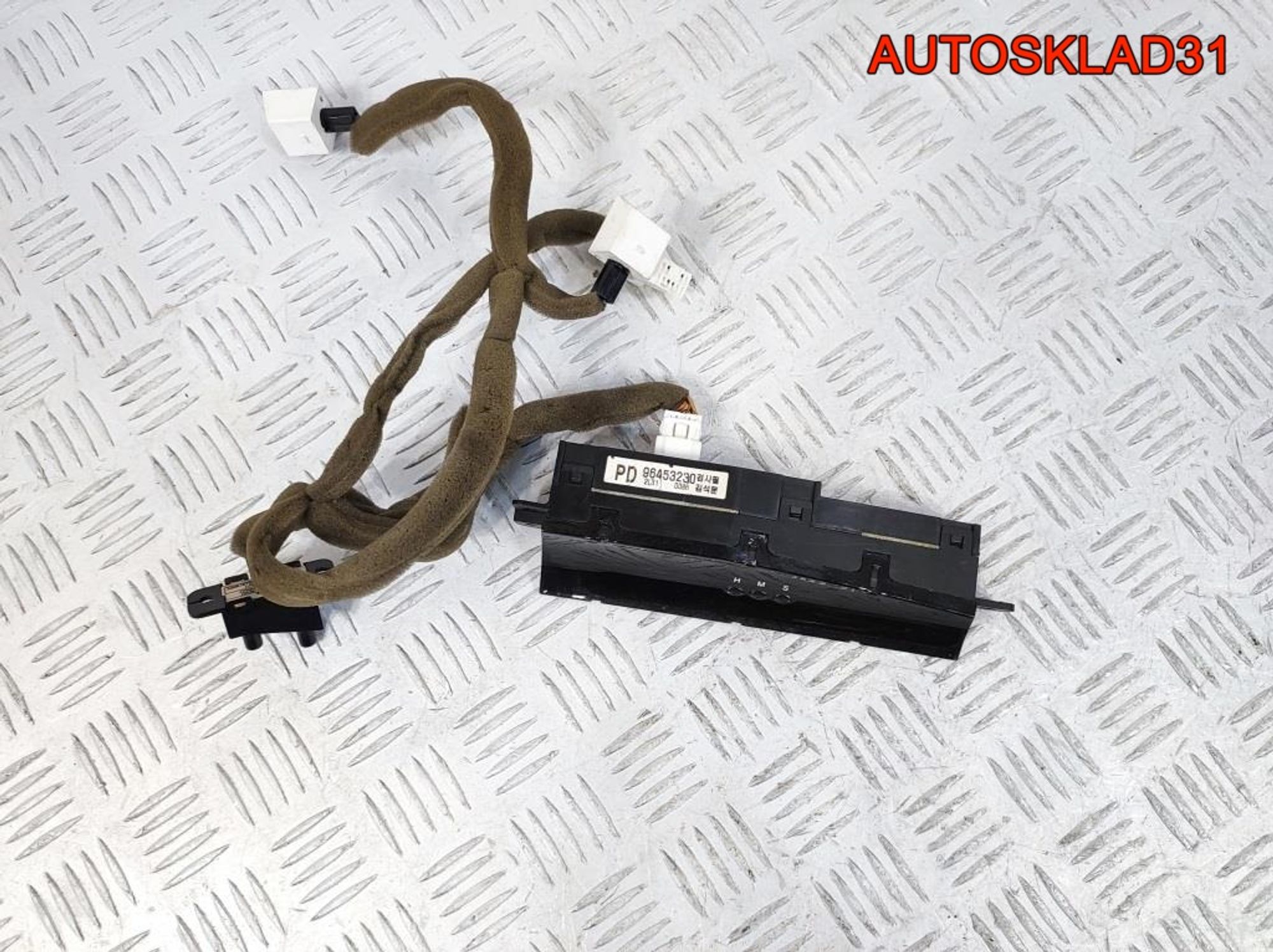 Часы Chevrolet Evanda 96453230, 1500 рублей, Дубовое