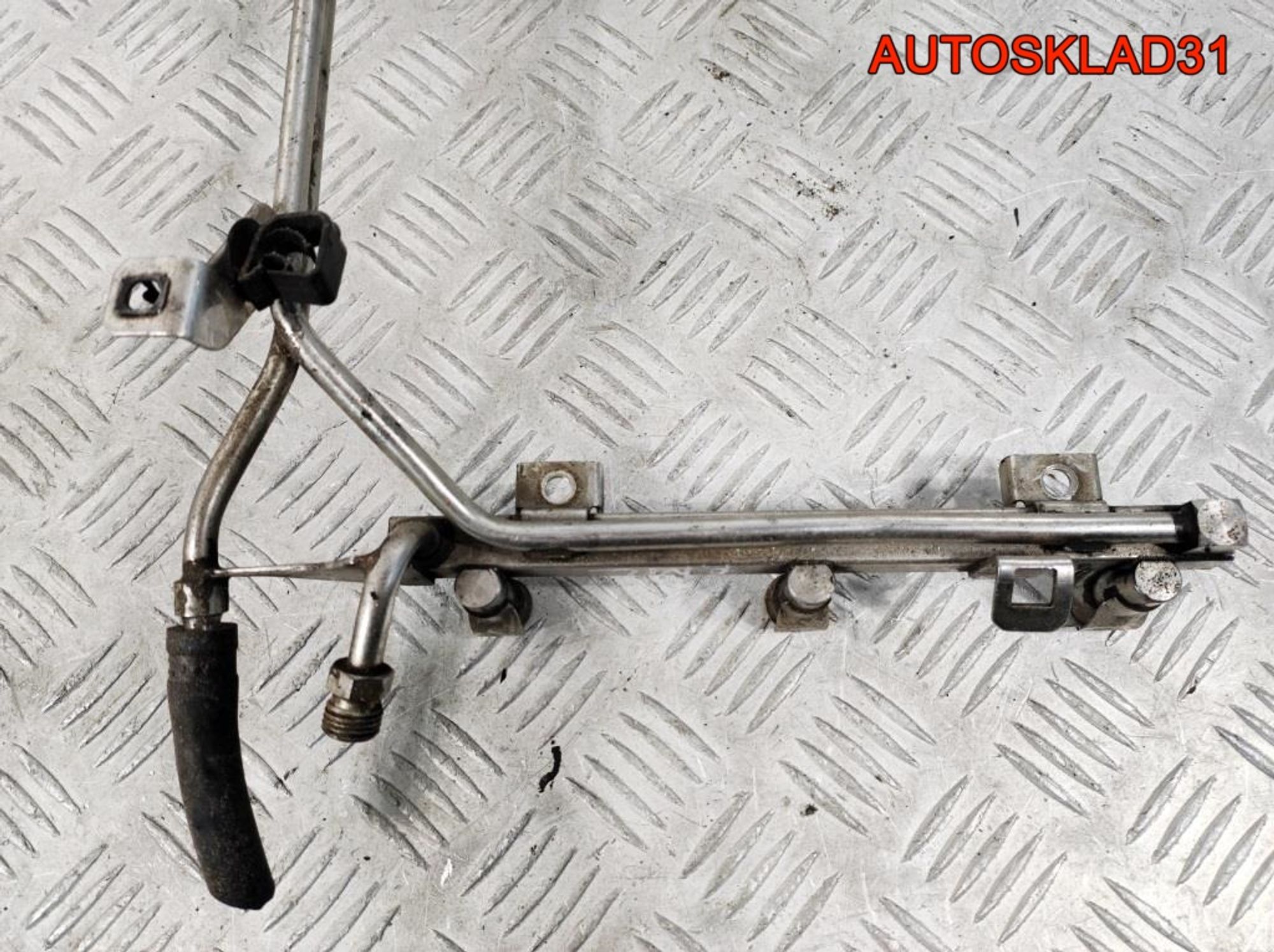 Рейка топливная Audi A6 C5 2,4 ALF 078133681AJ, 900 рублей, Дубовое