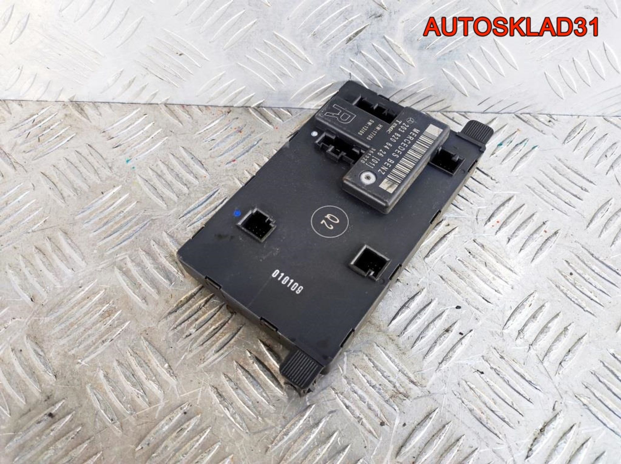 Блок комфорта п/п двери Mercedes W203 A2038206426, 1300 рублей, Дубовое