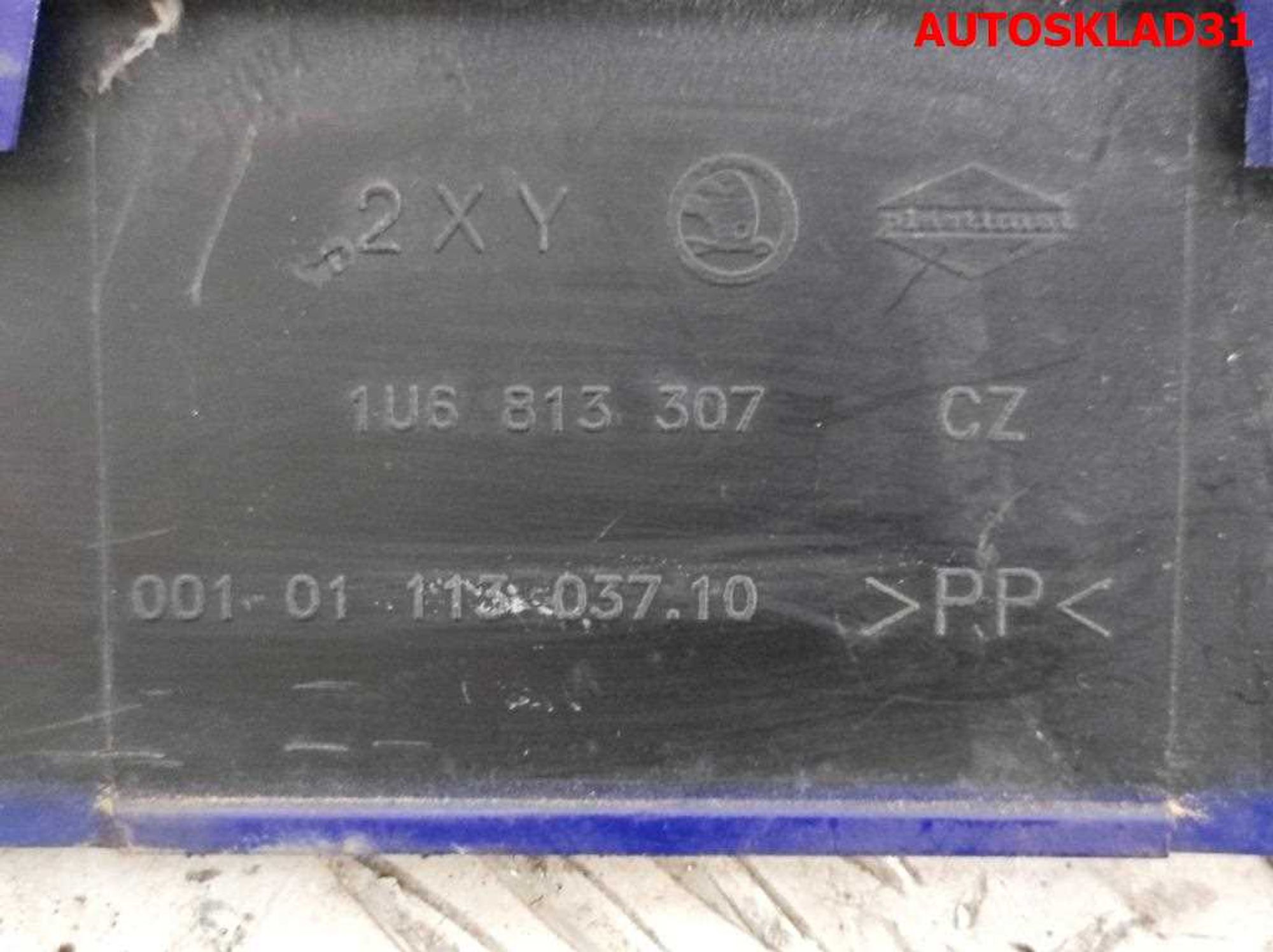 Планка под фонарь левая Skoda Octavia 1U6813307, 600 рублей, Дубовое